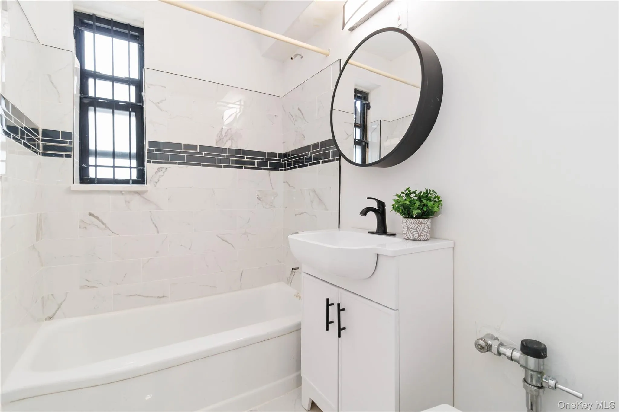37-56 87th Street, New York, NY, 1 Bedroom Bedrooms, 3 Rooms Rooms,1 BathroomBathrooms,Residential,For Rent,87th,0,1037570 37-56 87th Street, New York, NY, 1 Bedroom Bedrooms, 3 Rooms Rooms,1 BathroomBathrooms,Residential,For Rent,87th,0,1037570