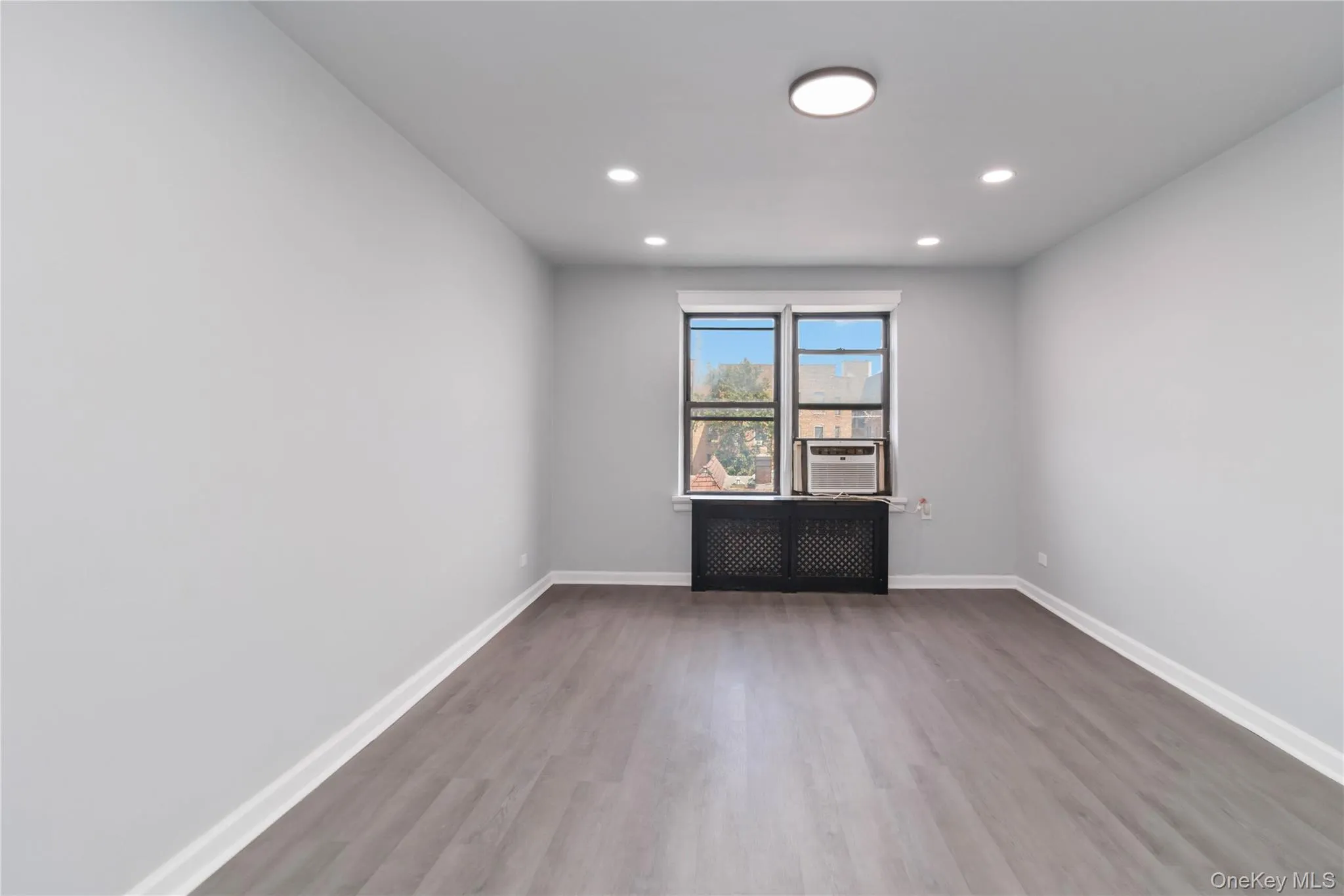 37-56 87th Street, New York, NY, 1 Bedroom Bedrooms, 3 Rooms Rooms,1 BathroomBathrooms,Residential,For Rent,87th,0,1037570 37-56 87th Street, New York, NY, 1 Bedroom Bedrooms, 3 Rooms Rooms,1 BathroomBathrooms,Residential,For Rent,87th,0,1037570