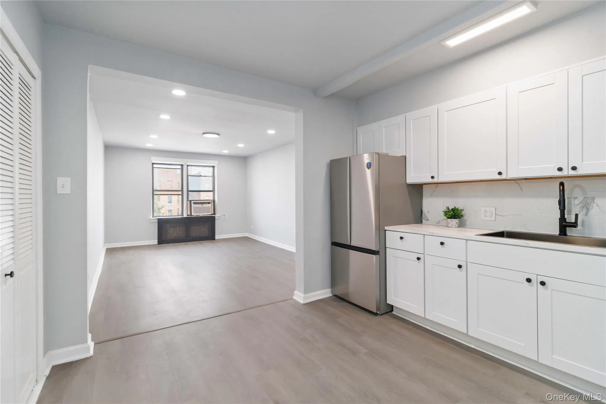 37-56 87th Street, New York, NY, 1 Bedroom Bedrooms, 3 Rooms Rooms,1 BathroomBathrooms,Residential,For Rent,87th,0,1037570 37-56 87th Street, New York, NY, 1 Bedroom Bedrooms, 3 Rooms Rooms,1 BathroomBathrooms,Residential,For Rent,87th,0,1037570