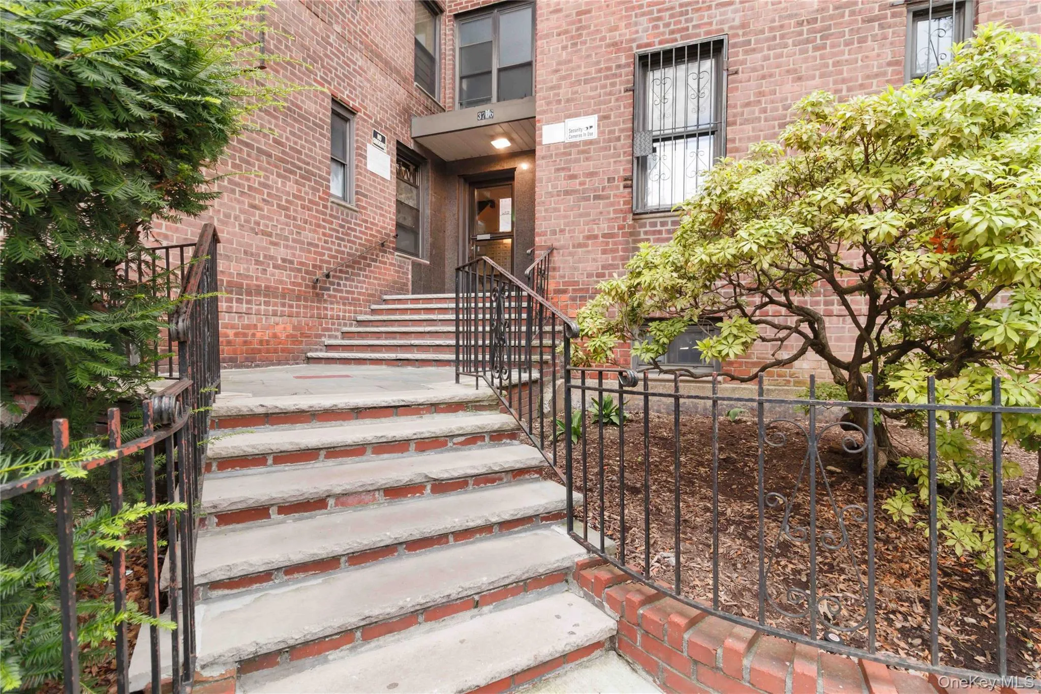 37-56 87th Street, New York, NY, 1 Bedroom Bedrooms, 3 Rooms Rooms,1 BathroomBathrooms,Residential,For Rent,87th,0,1037570 37-56 87th Street, New York, NY, 1 Bedroom Bedrooms, 3 Rooms Rooms,1 BathroomBathrooms,Residential,For Rent,87th,0,1037570