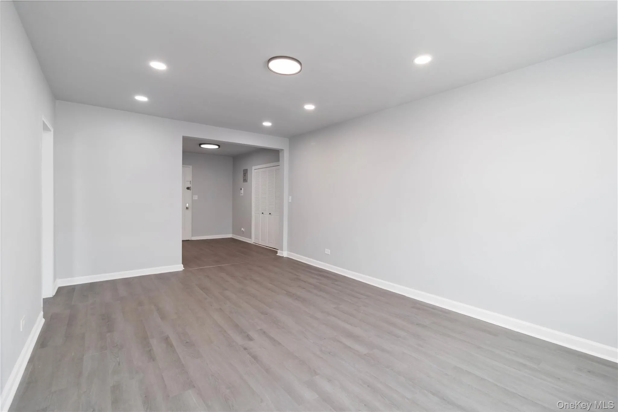 37-56 87th Street, New York, NY, 1 Bedroom Bedrooms, 3 Rooms Rooms,1 BathroomBathrooms,Residential,For Rent,87th,0,1037570 37-56 87th Street, New York, NY, 1 Bedroom Bedrooms, 3 Rooms Rooms,1 BathroomBathrooms,Residential,For Rent,87th,0,1037570