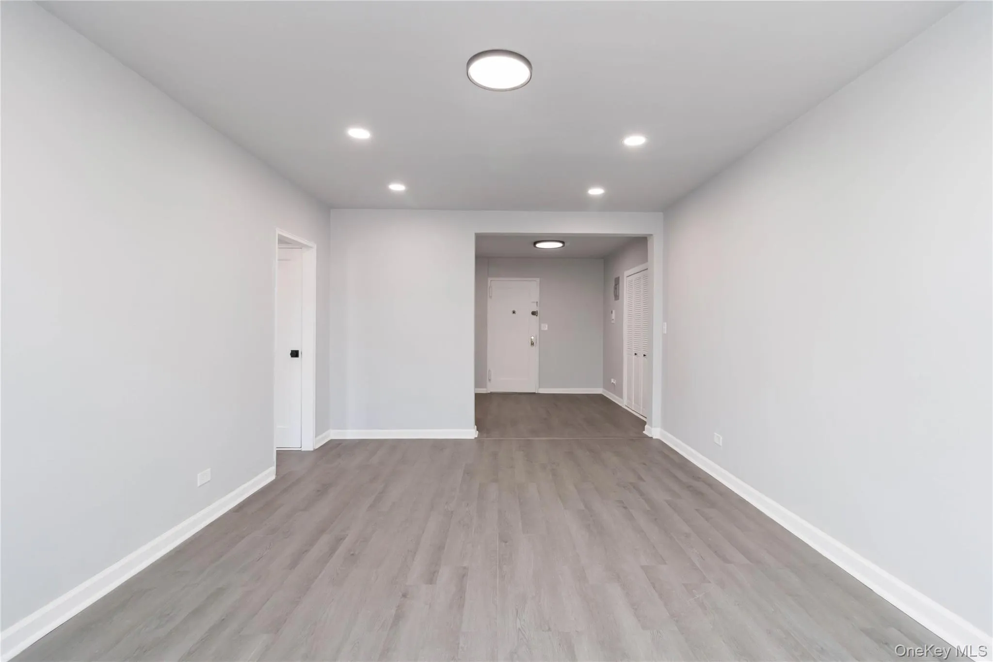 37-56 87th Street, New York, NY, 1 Bedroom Bedrooms, 3 Rooms Rooms,1 BathroomBathrooms,Residential,For Rent,87th,0,1037570 37-56 87th Street, New York, NY, 1 Bedroom Bedrooms, 3 Rooms Rooms,1 BathroomBathrooms,Residential,For Rent,87th,0,1037570