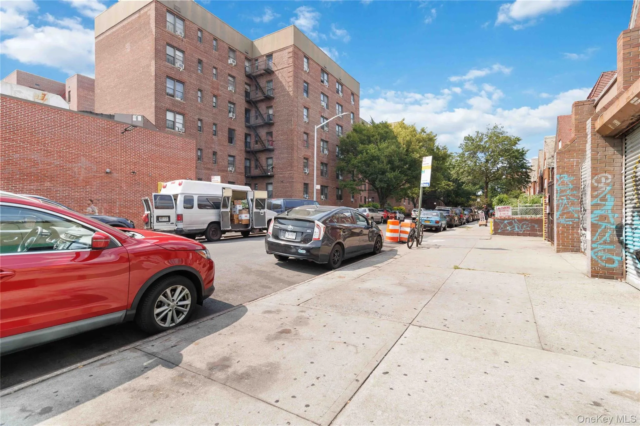 37-56 87th Street, New York, NY, 1 Bedroom Bedrooms, 3 Rooms Rooms,1 BathroomBathrooms,Residential,For Rent,87th,0,1037570 37-56 87th Street, New York, NY, 1 Bedroom Bedrooms, 3 Rooms Rooms,1 BathroomBathrooms,Residential,For Rent,87th,0,1037570