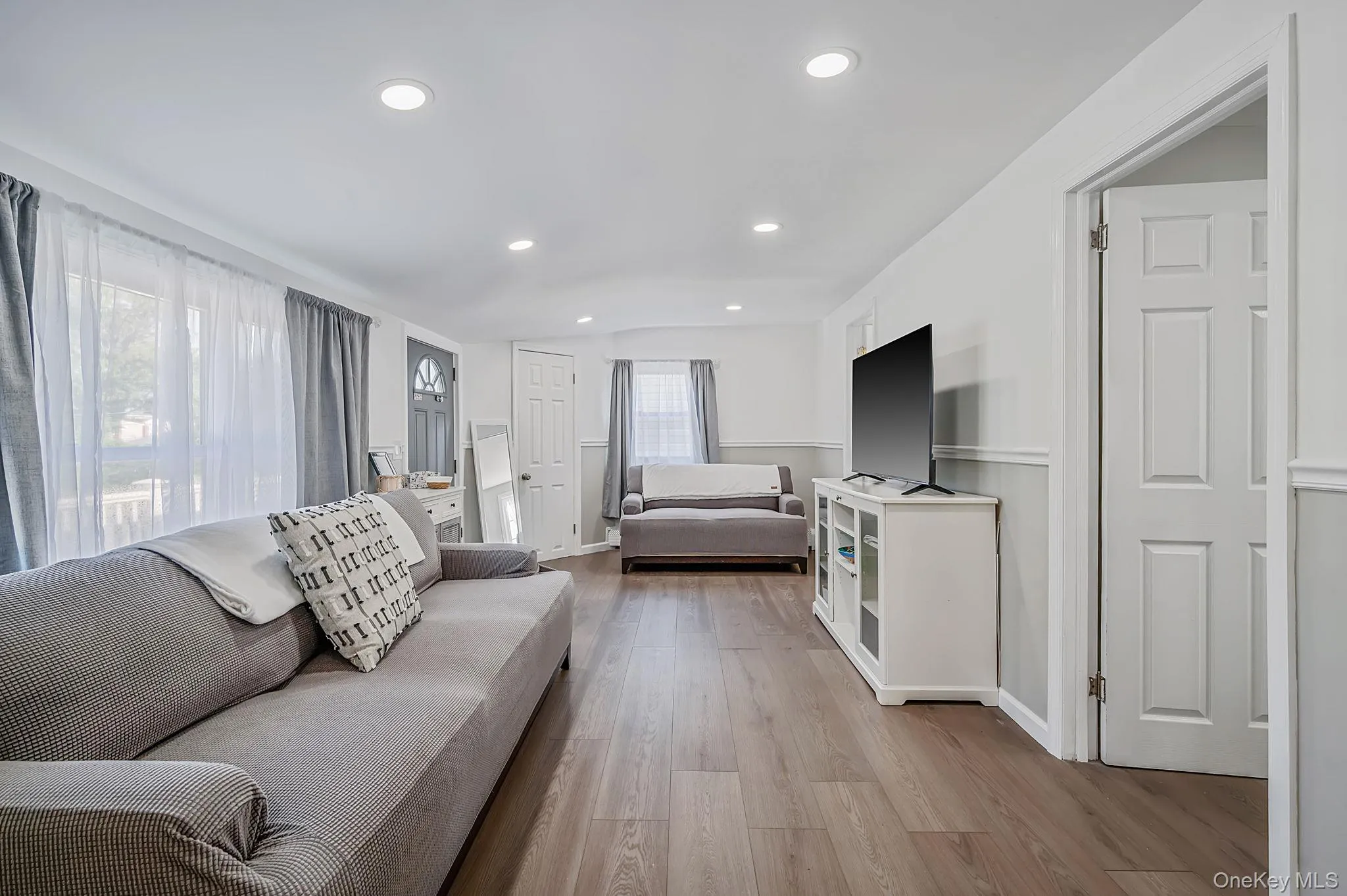 828 Strang Drive, Hempstead, NY, 6 Bedrooms Bedrooms, 12 Rooms Rooms,4 BathroomsBathrooms,Residential,For Rent,Strang,0,1037576 828 Strang Drive, Hempstead, NY, 6 Bedrooms Bedrooms, 12 Rooms Rooms,4 BathroomsBathrooms,Residential,For Rent,Strang,0,1037576