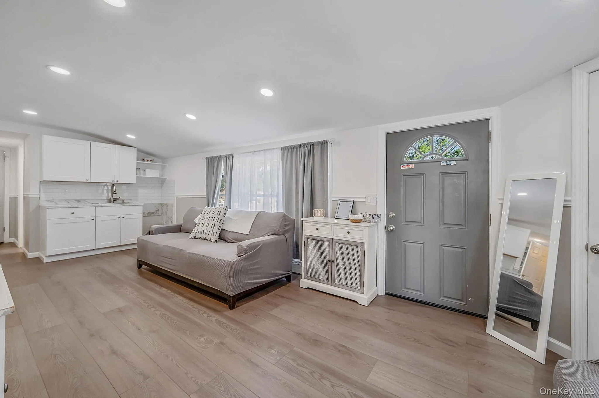 828 Strang Drive, Hempstead, NY, 6 Bedrooms Bedrooms, 12 Rooms Rooms,4 BathroomsBathrooms,Residential,For Rent,Strang,0,1037576 828 Strang Drive, Hempstead, NY, 6 Bedrooms Bedrooms, 12 Rooms Rooms,4 BathroomsBathrooms,Residential,For Rent,Strang,0,1037576