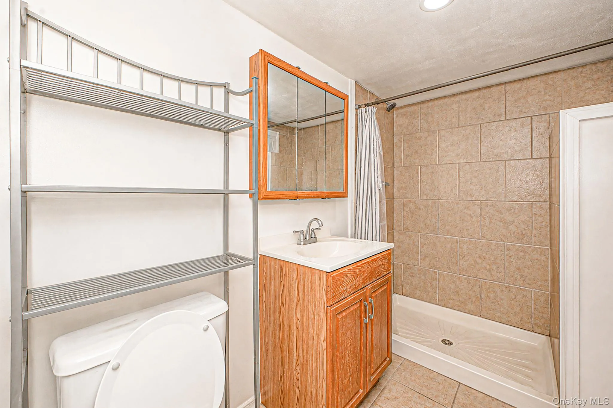 828 Strang Drive, Hempstead, NY, 6 Bedrooms Bedrooms, 12 Rooms Rooms,4 BathroomsBathrooms,Residential,For Rent,Strang,0,1037576 828 Strang Drive, Hempstead, NY, 6 Bedrooms Bedrooms, 12 Rooms Rooms,4 BathroomsBathrooms,Residential,For Rent,Strang,0,1037576