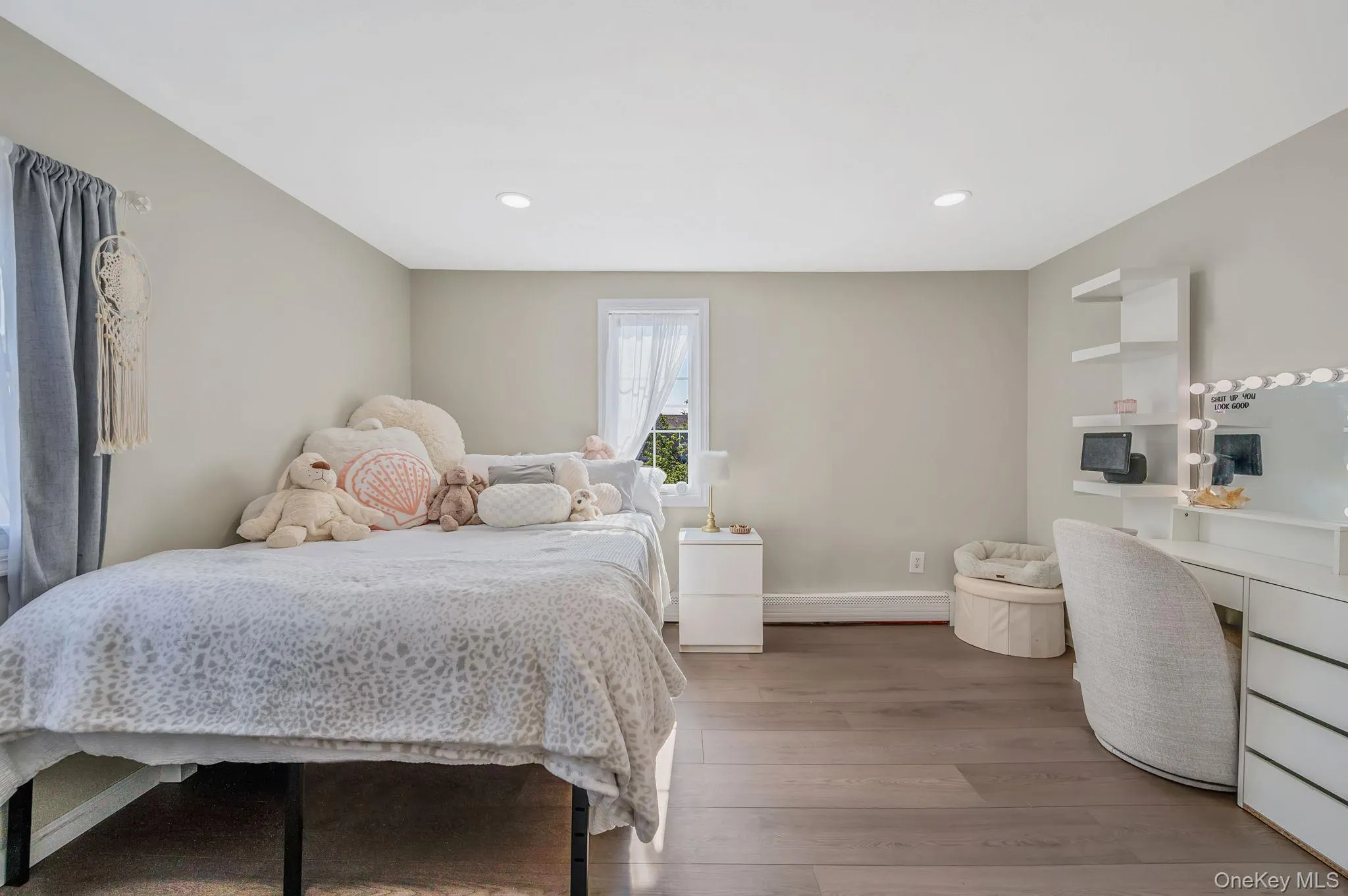 828 Strang Drive, Hempstead, NY, 6 Bedrooms Bedrooms, 12 Rooms Rooms,4 BathroomsBathrooms,Residential,For Rent,Strang,0,1037576 828 Strang Drive, Hempstead, NY, 6 Bedrooms Bedrooms, 12 Rooms Rooms,4 BathroomsBathrooms,Residential,For Rent,Strang,0,1037576
