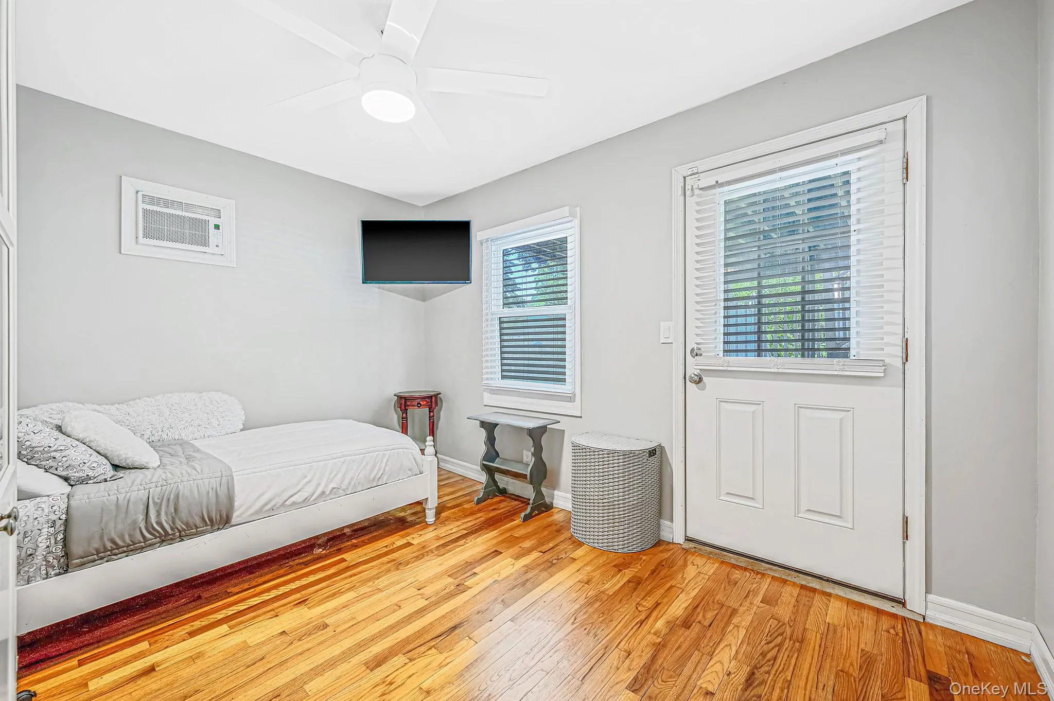 828 Strang Drive, Hempstead, NY, 6 Bedrooms Bedrooms, 12 Rooms Rooms,4 BathroomsBathrooms,Residential,For Rent,Strang,0,1037576 828 Strang Drive, Hempstead, NY, 6 Bedrooms Bedrooms, 12 Rooms Rooms,4 BathroomsBathrooms,Residential,For Rent,Strang,0,1037576