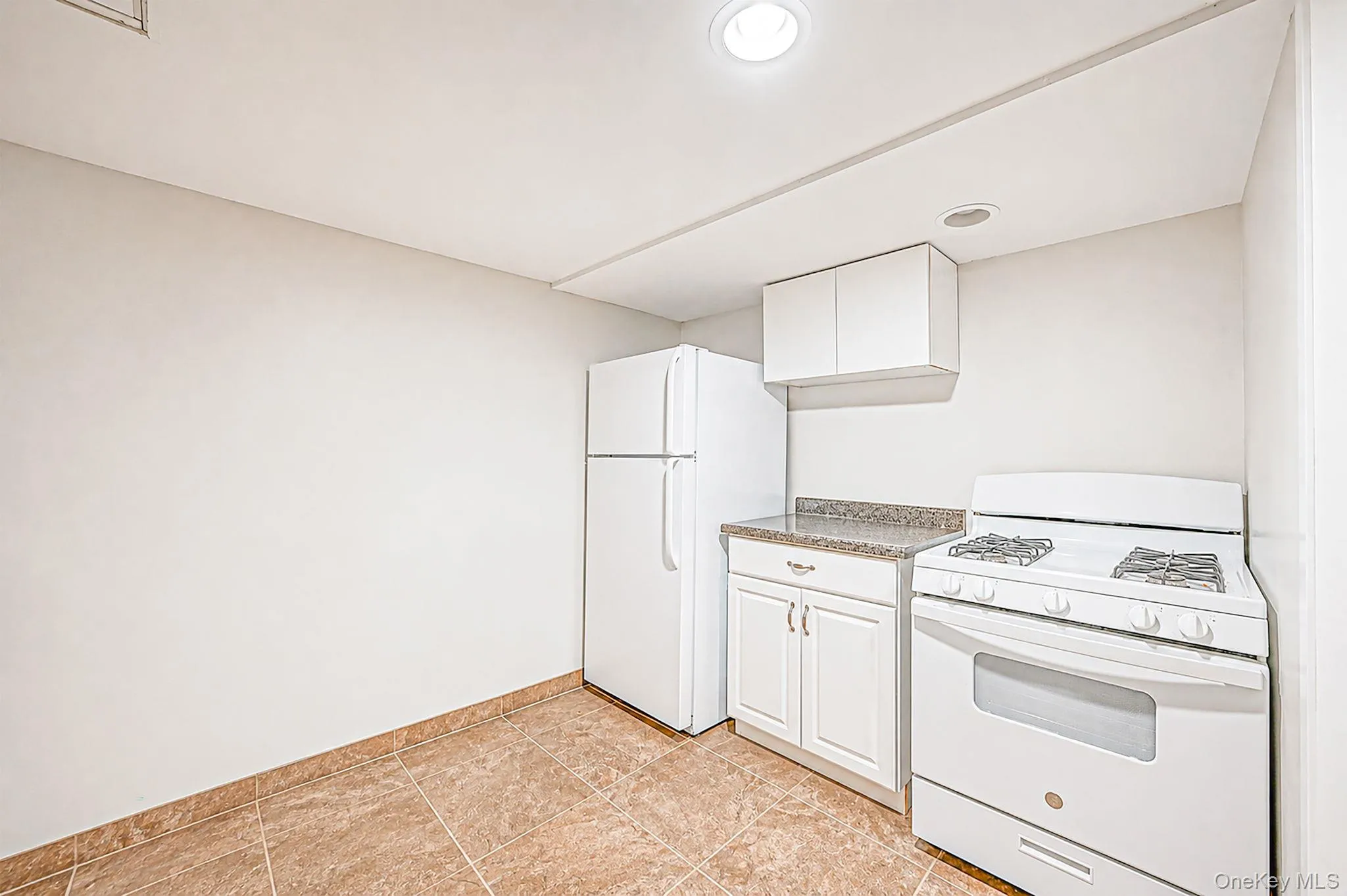 828 Strang Drive, Hempstead, NY, 6 Bedrooms Bedrooms, 12 Rooms Rooms,4 BathroomsBathrooms,Residential,For Rent,Strang,0,1037576 828 Strang Drive, Hempstead, NY, 6 Bedrooms Bedrooms, 12 Rooms Rooms,4 BathroomsBathrooms,Residential,For Rent,Strang,0,1037576