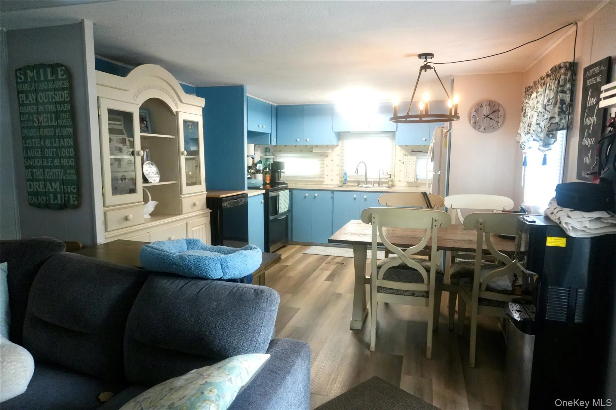 658 Sound Avenue, Riverhead, NY, 2 Bedrooms Bedrooms, ,1 BathroomBathrooms,Residential,For Rent,Sound,0,1037578 658 Sound Avenue, Riverhead, NY, 2 Bedrooms Bedrooms, ,1 BathroomBathrooms,Residential,For Rent,Sound,0,1037578