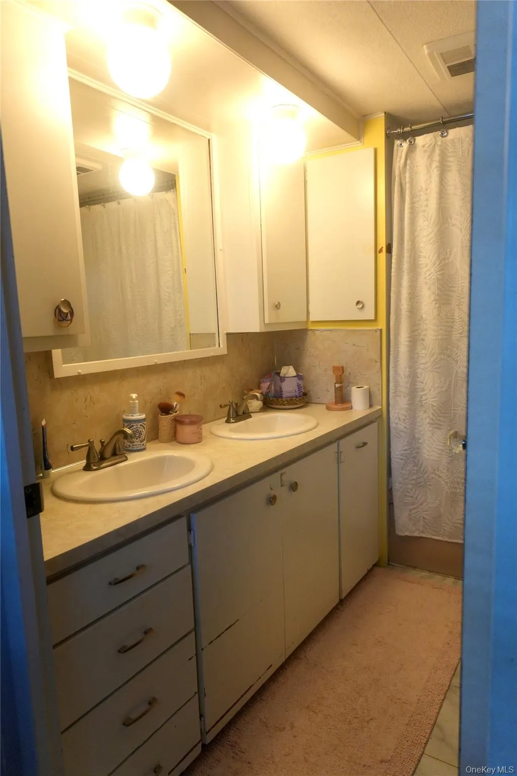 658 Sound Avenue, Riverhead, NY, 2 Bedrooms Bedrooms, ,1 BathroomBathrooms,Residential,For Rent,Sound,0,1037578 658 Sound Avenue, Riverhead, NY, 2 Bedrooms Bedrooms, ,1 BathroomBathrooms,Residential,For Rent,Sound,0,1037578