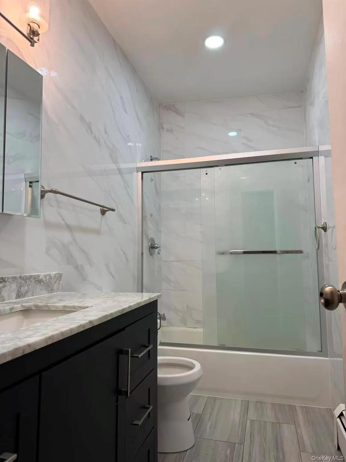 18 Chaucer Court, Middletown, NY, 3 Bedrooms Bedrooms, 8 Rooms Rooms,1 BathroomBathrooms,Residential Lease,For Rent,Chaucer,0,1037583 18 Chaucer Court, Middletown, NY, 3 Bedrooms Bedrooms, 8 Rooms Rooms,1 BathroomBathrooms,Residential Lease,For Rent,Chaucer,0,1037583