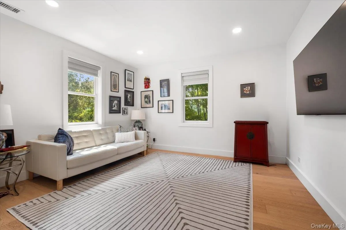 128 Glendale Road, Greenburgh, NY, 4 Bedrooms Bedrooms, 9 Rooms Rooms,4 BathroomsBathrooms,Residential Lease,For Rent,Glendale,0,1037589 128 Glendale Road, Greenburgh, NY, 4 Bedrooms Bedrooms, 9 Rooms Rooms,4 BathroomsBathrooms,Residential Lease,For Rent,Glendale,0,1037589