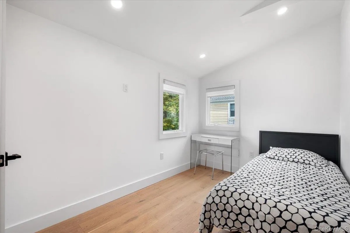 128 Glendale Road, Greenburgh, NY, 4 Bedrooms Bedrooms, 9 Rooms Rooms,4 BathroomsBathrooms,Residential Lease,For Rent,Glendale,0,1037589 128 Glendale Road, Greenburgh, NY, 4 Bedrooms Bedrooms, 9 Rooms Rooms,4 BathroomsBathrooms,Residential Lease,For Rent,Glendale,0,1037589