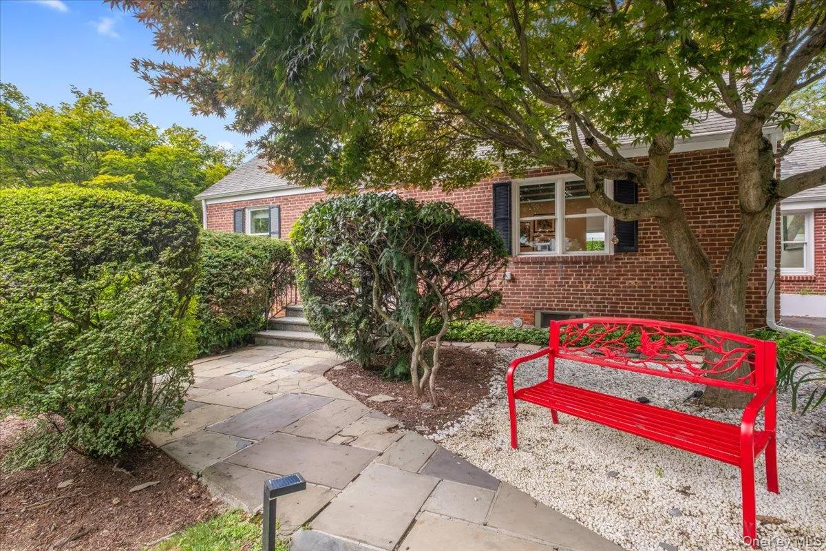 128 Glendale Road, Greenburgh, NY, 4 Bedrooms Bedrooms, 9 Rooms Rooms,4 BathroomsBathrooms,Residential Lease,For Rent,Glendale,0,1037589 128 Glendale Road, Greenburgh, NY, 4 Bedrooms Bedrooms, 9 Rooms Rooms,4 BathroomsBathrooms,Residential Lease,For Rent,Glendale,0,1037589