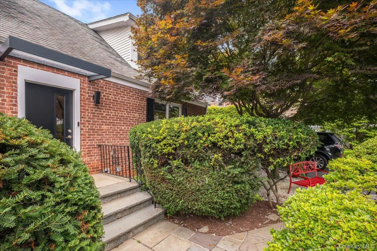 128 Glendale Road, Greenburgh, NY, 4 Bedrooms Bedrooms, 9 Rooms Rooms,4 BathroomsBathrooms,Residential Lease,For Rent,Glendale,0,1037589 128 Glendale Road, Greenburgh, NY, 4 Bedrooms Bedrooms, 9 Rooms Rooms,4 BathroomsBathrooms,Residential Lease,For Rent,Glendale,0,1037589