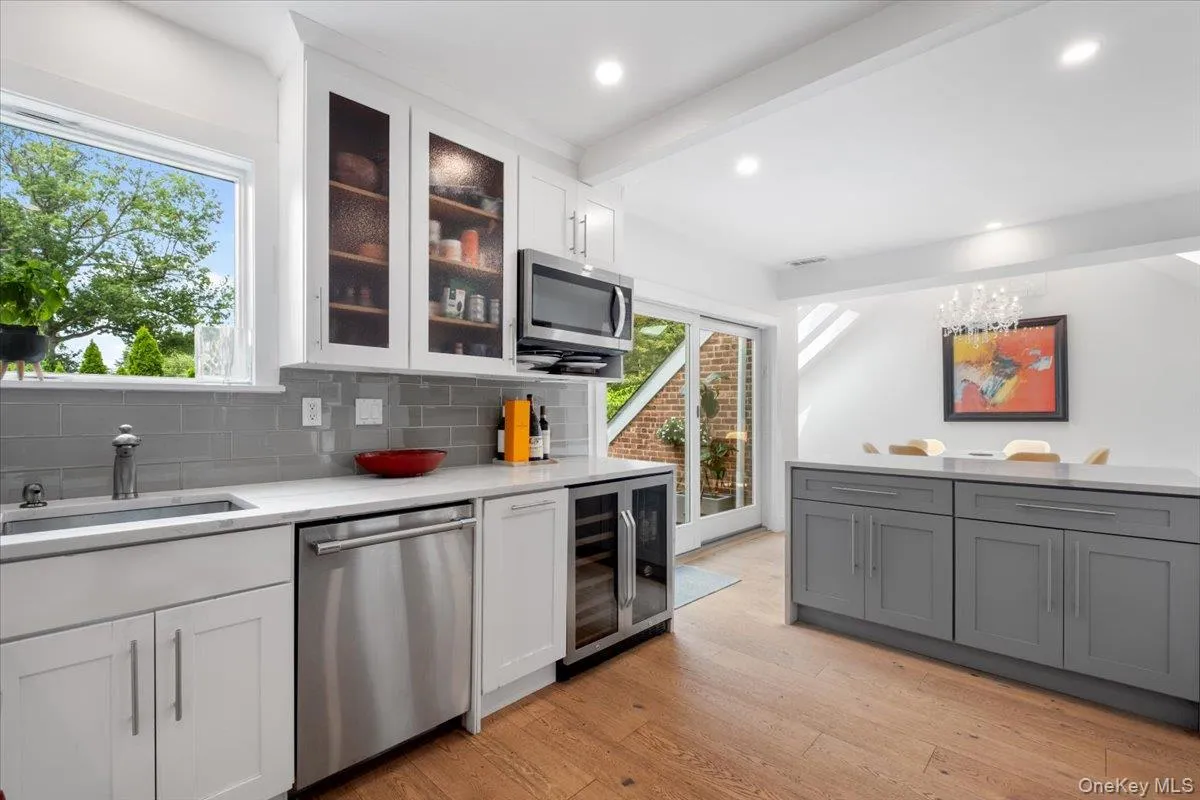 128 Glendale Road, Greenburgh, NY, 4 Bedrooms Bedrooms, 9 Rooms Rooms,4 BathroomsBathrooms,Residential Lease,For Rent,Glendale,0,1037589 128 Glendale Road, Greenburgh, NY, 4 Bedrooms Bedrooms, 9 Rooms Rooms,4 BathroomsBathrooms,Residential Lease,For Rent,Glendale,0,1037589