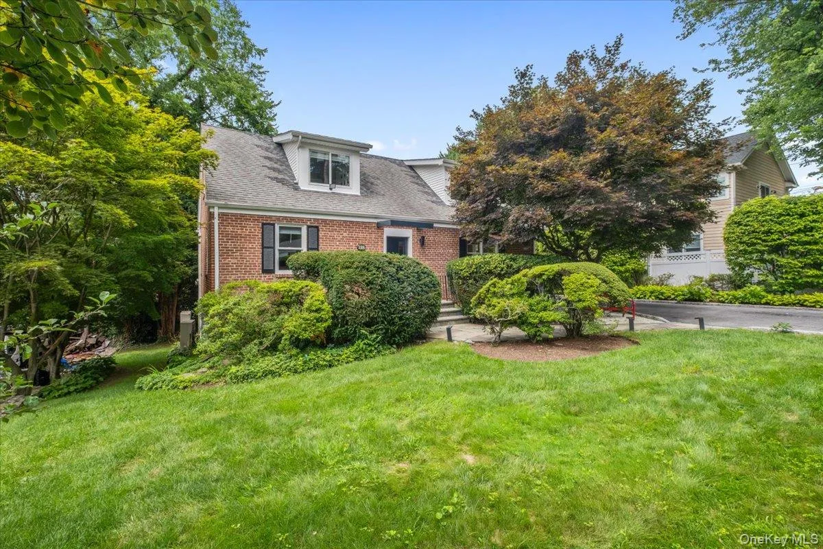 128 Glendale Road, Greenburgh, NY, 4 Bedrooms Bedrooms, 9 Rooms Rooms,4 BathroomsBathrooms,Residential Lease,For Rent,Glendale,0,1037589 128 Glendale Road, Greenburgh, NY, 4 Bedrooms Bedrooms, 9 Rooms Rooms,4 BathroomsBathrooms,Residential Lease,For Rent,Glendale,0,1037589