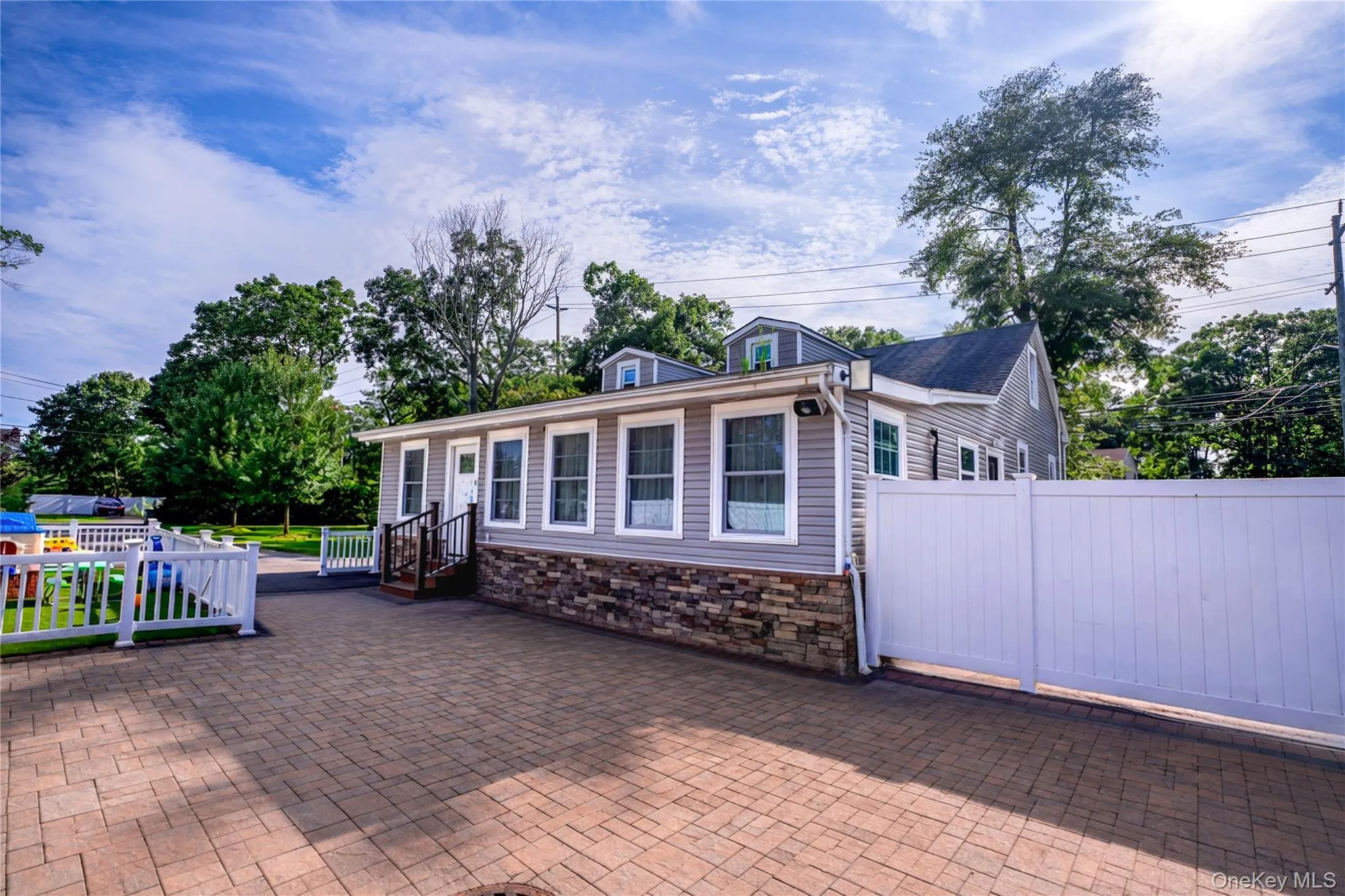 85 cocoanut Street, Islip, NY, 5 Bedrooms Bedrooms, 7 Rooms Rooms,5 BathroomsBathrooms,Residential,For Rent,cocoanut,0,1037591 85 cocoanut Street, Islip, NY, 5 Bedrooms Bedrooms, 7 Rooms Rooms,5 BathroomsBathrooms,Residential,For Rent,cocoanut,0,1037591