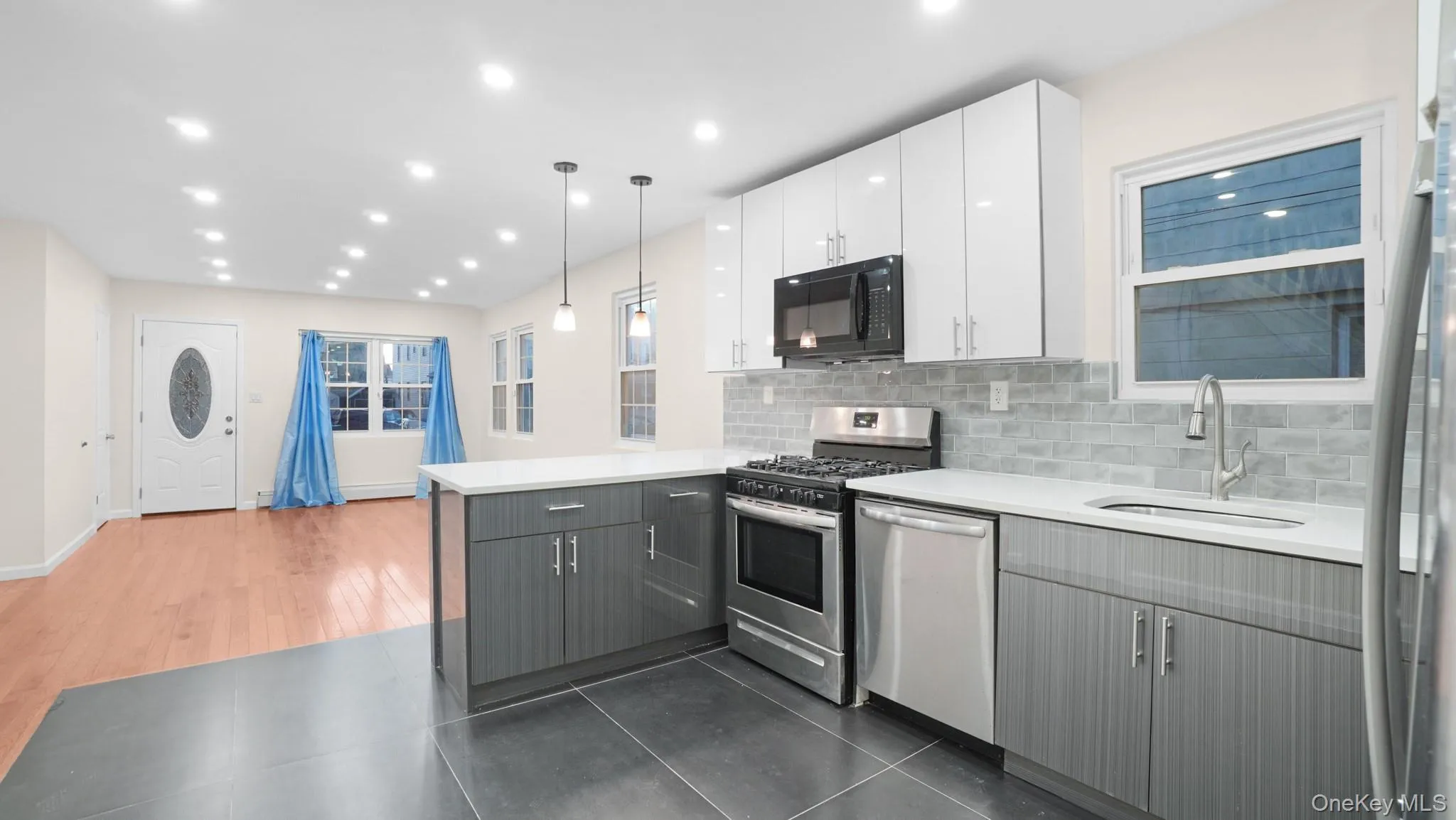 117-21 201st Place, New York, NY, 4 Bedrooms Bedrooms, 7 Rooms Rooms,3 BathroomsBathrooms,Residential,For Rent,201st,0,1037597 117-21 201st Place, New York, NY, 4 Bedrooms Bedrooms, 7 Rooms Rooms,3 BathroomsBathrooms,Residential,For Rent,201st,0,1037597