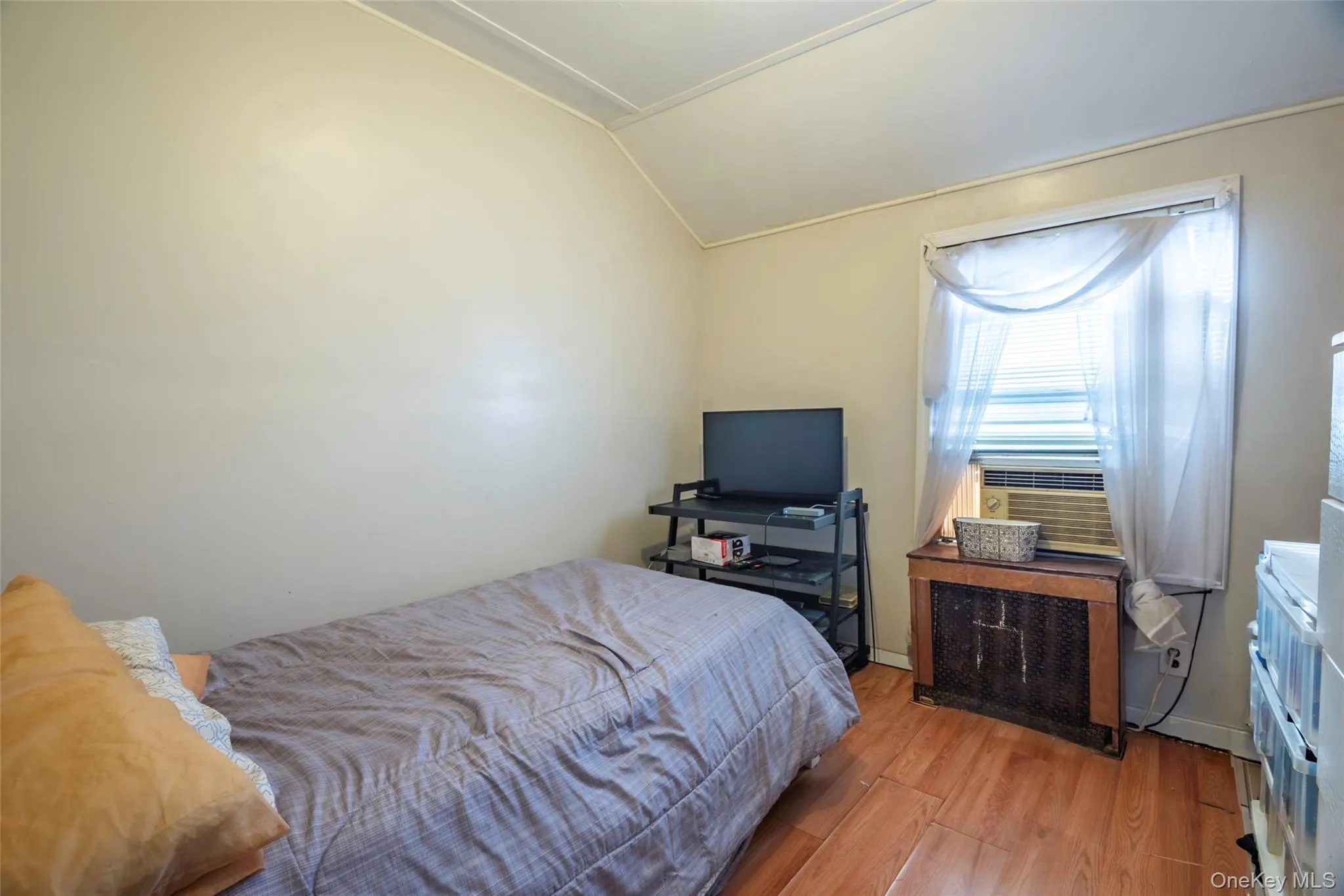 10515 220TH Street, New York, NY, 3 Bedrooms Bedrooms, 7 Rooms Rooms,2 BathroomsBathrooms,Residential,For Rent,220TH,0,1037599 10515 220TH Street, New York, NY, 3 Bedrooms Bedrooms, 7 Rooms Rooms,2 BathroomsBathrooms,Residential,For Rent,220TH,0,1037599