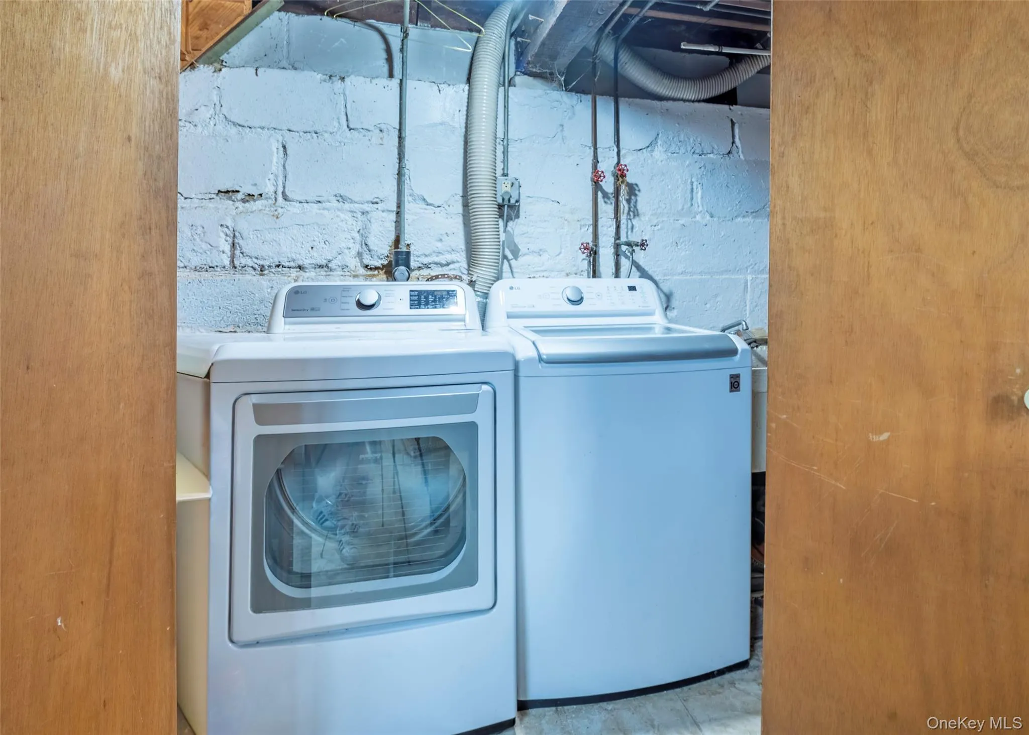 10515 220TH Street, New York, NY, 3 Bedrooms Bedrooms, 7 Rooms Rooms,2 BathroomsBathrooms,Residential,For Rent,220TH,0,1037599 10515 220TH Street, New York, NY, 3 Bedrooms Bedrooms, 7 Rooms Rooms,2 BathroomsBathrooms,Residential,For Rent,220TH,0,1037599