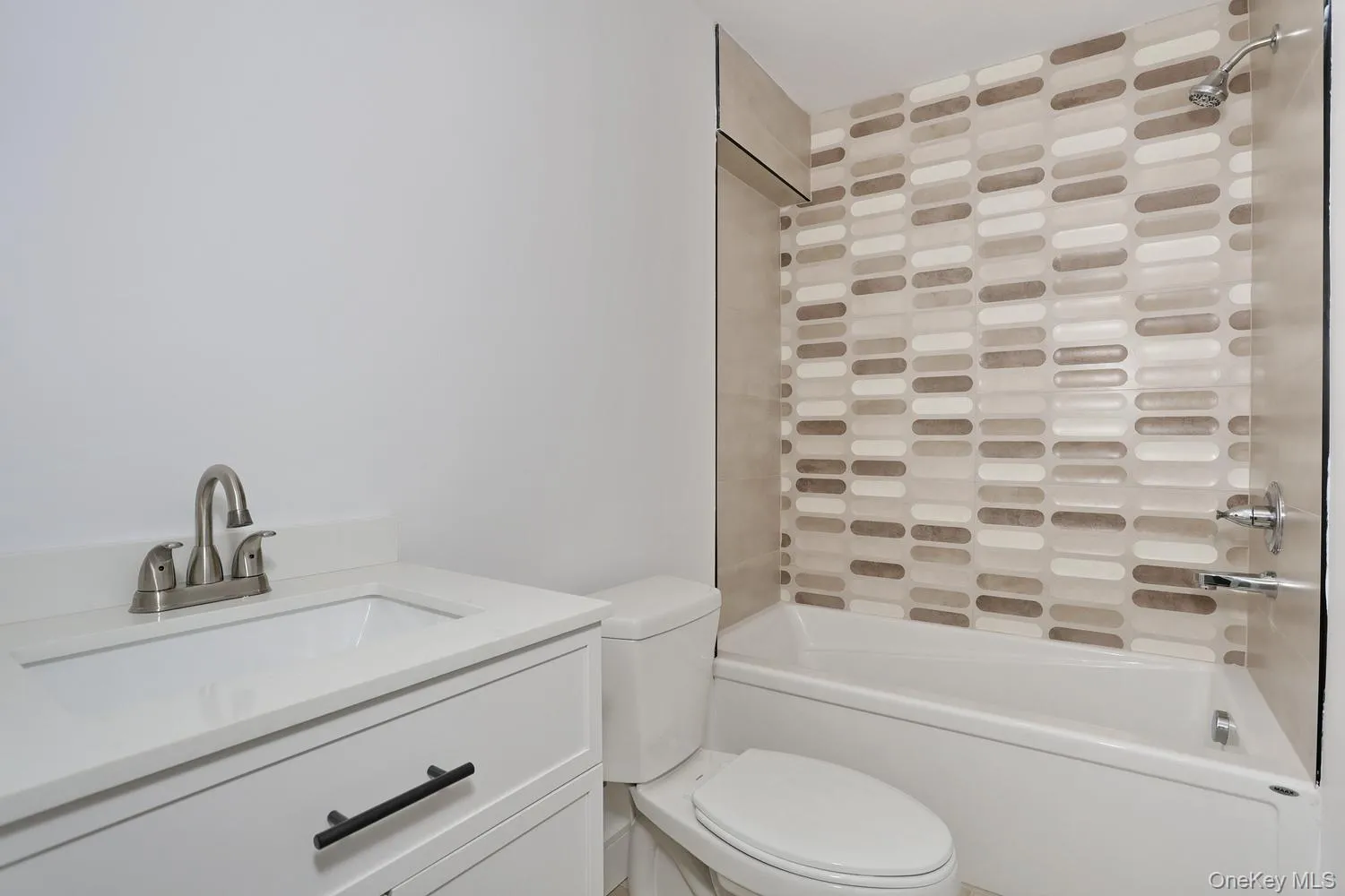 38 Singer Avenue, Ramapo, NY, 7 Bedrooms Bedrooms, 10 Rooms Rooms,3 BathroomsBathrooms,Residential,For Rent,Singer,0,1037601 38 Singer Avenue, Ramapo, NY, 7 Bedrooms Bedrooms, 10 Rooms Rooms,3 BathroomsBathrooms,Residential,For Rent,Singer,0,1037601