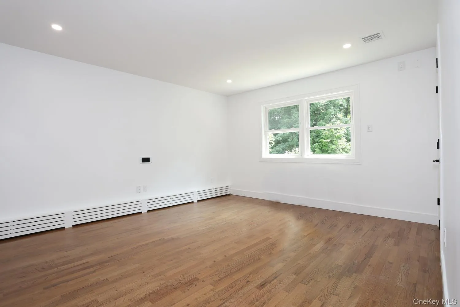 38 Singer Avenue, Ramapo, NY, 7 Bedrooms Bedrooms, 10 Rooms Rooms,3 BathroomsBathrooms,Residential,For Rent,Singer,0,1037601 38 Singer Avenue, Ramapo, NY, 7 Bedrooms Bedrooms, 10 Rooms Rooms,3 BathroomsBathrooms,Residential,For Rent,Singer,0,1037601