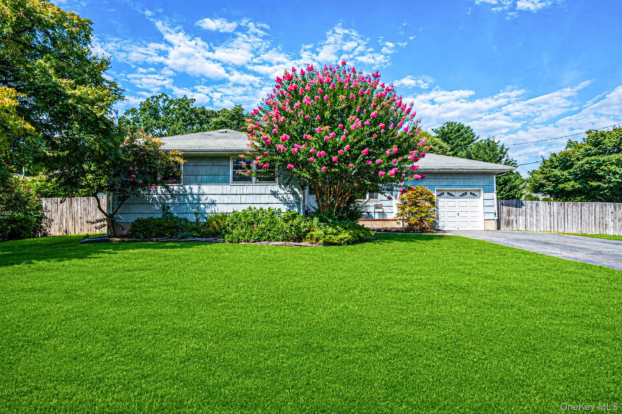 248 6th Avenue, Smithtown, NY, 3 Bedrooms Bedrooms, 6 Rooms Rooms,2 BathroomsBathrooms,Residential,For Rent,6th,0,1037603 248 6th Avenue, Smithtown, NY, 3 Bedrooms Bedrooms, 6 Rooms Rooms,2 BathroomsBathrooms,Residential,For Rent,6th,0,1037603