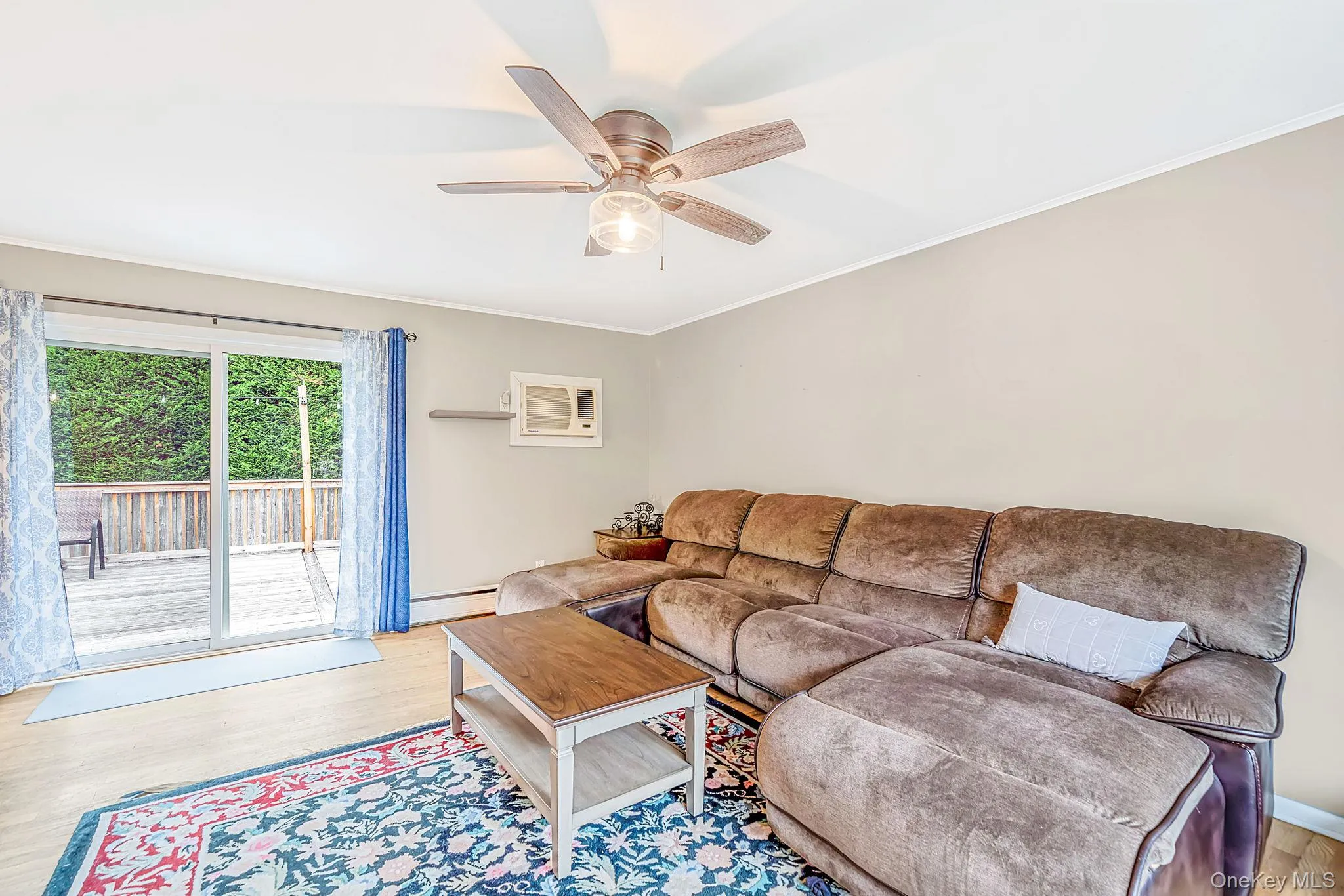 248 6th Avenue, Smithtown, NY, 3 Bedrooms Bedrooms, 6 Rooms Rooms,2 BathroomsBathrooms,Residential,For Rent,6th,0,1037603 248 6th Avenue, Smithtown, NY, 3 Bedrooms Bedrooms, 6 Rooms Rooms,2 BathroomsBathrooms,Residential,For Rent,6th,0,1037603