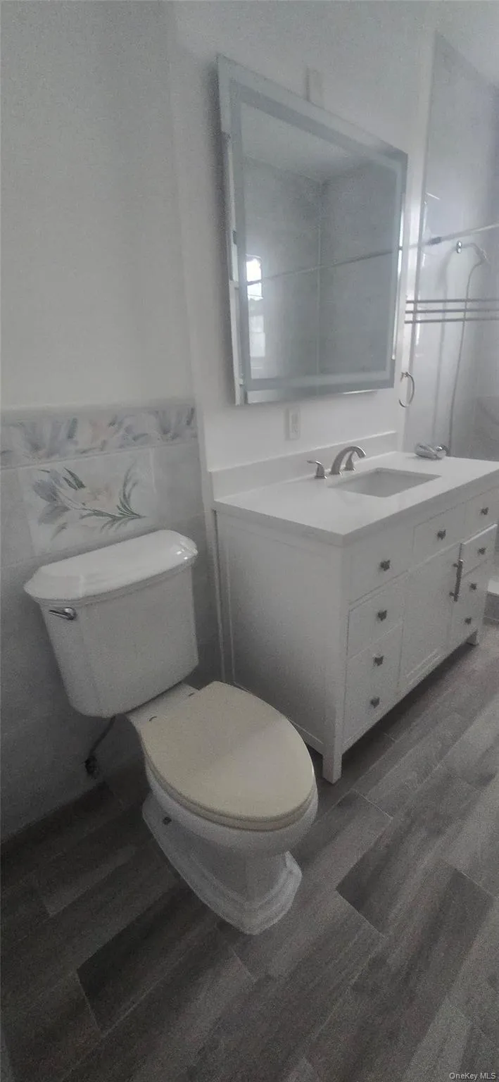 125 227th Street, New York, NY, 3 Bedrooms Bedrooms, 5 Rooms Rooms,1 BathroomBathrooms,Residential Lease,For Rent,227th,0,1037606 125 227th Street, New York, NY, 3 Bedrooms Bedrooms, 5 Rooms Rooms,1 BathroomBathrooms,Residential Lease,For Rent,227th,0,1037606