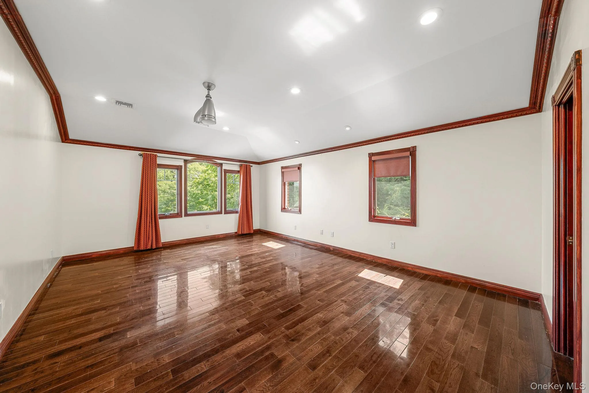300 Ellen Place, Oyster Bay, NY, 5 Bedrooms Bedrooms, 10 Rooms Rooms,4 BathroomsBathrooms,Residential,For Rent,Ellen,0,1037607 300 Ellen Place, Oyster Bay, NY, 5 Bedrooms Bedrooms, 10 Rooms Rooms,4 BathroomsBathrooms,Residential,For Rent,Ellen,0,1037607