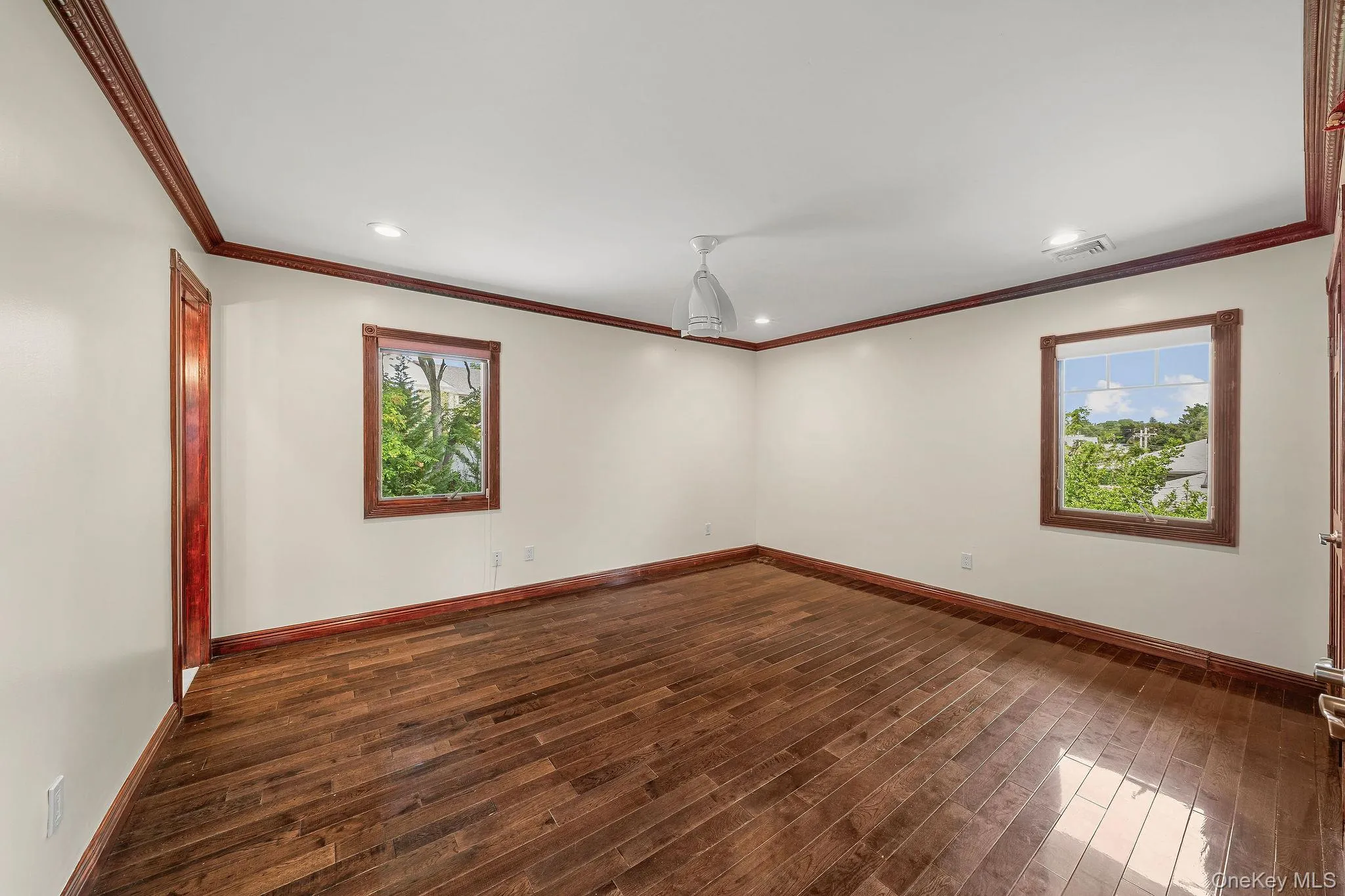 300 Ellen Place, Oyster Bay, NY, 5 Bedrooms Bedrooms, 10 Rooms Rooms,4 BathroomsBathrooms,Residential,For Rent,Ellen,0,1037607 300 Ellen Place, Oyster Bay, NY, 5 Bedrooms Bedrooms, 10 Rooms Rooms,4 BathroomsBathrooms,Residential,For Rent,Ellen,0,1037607