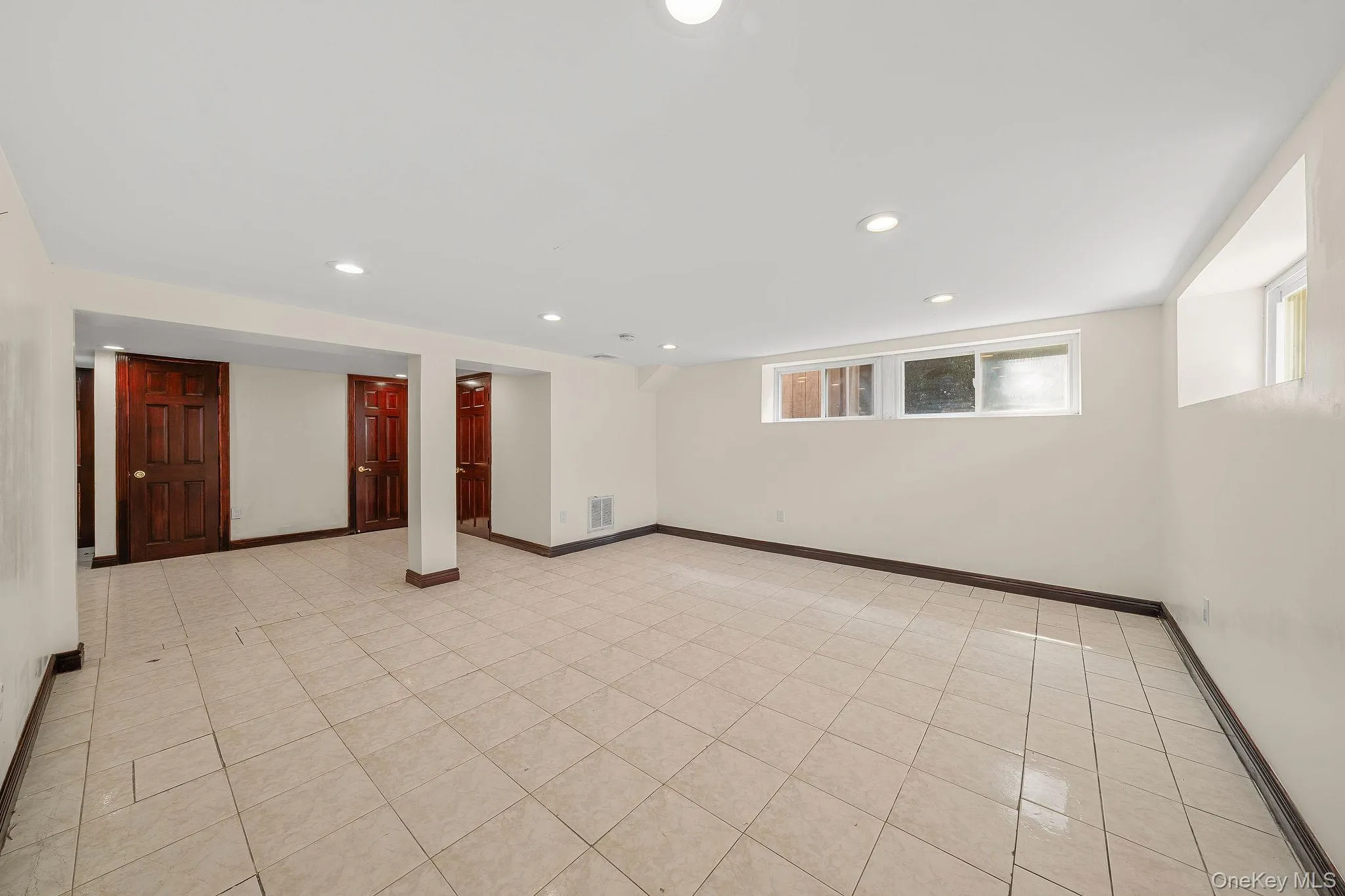 300 Ellen Place, Oyster Bay, NY, 5 Bedrooms Bedrooms, 10 Rooms Rooms,4 BathroomsBathrooms,Residential,For Rent,Ellen,0,1037607 300 Ellen Place, Oyster Bay, NY, 5 Bedrooms Bedrooms, 10 Rooms Rooms,4 BathroomsBathrooms,Residential,For Rent,Ellen,0,1037607
