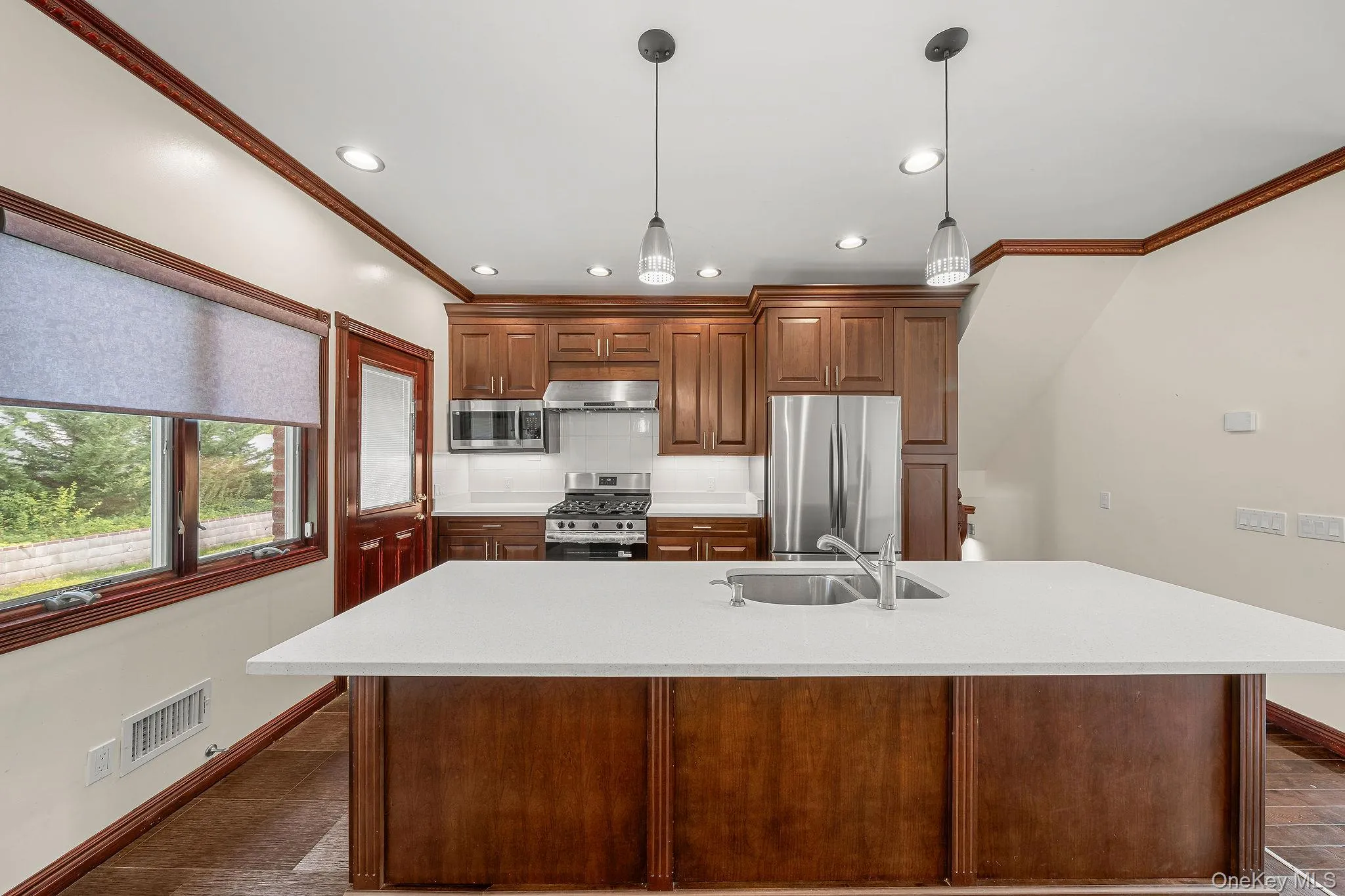 300 Ellen Place, Oyster Bay, NY, 5 Bedrooms Bedrooms, 10 Rooms Rooms,4 BathroomsBathrooms,Residential,For Rent,Ellen,0,1037607 300 Ellen Place, Oyster Bay, NY, 5 Bedrooms Bedrooms, 10 Rooms Rooms,4 BathroomsBathrooms,Residential,For Rent,Ellen,0,1037607