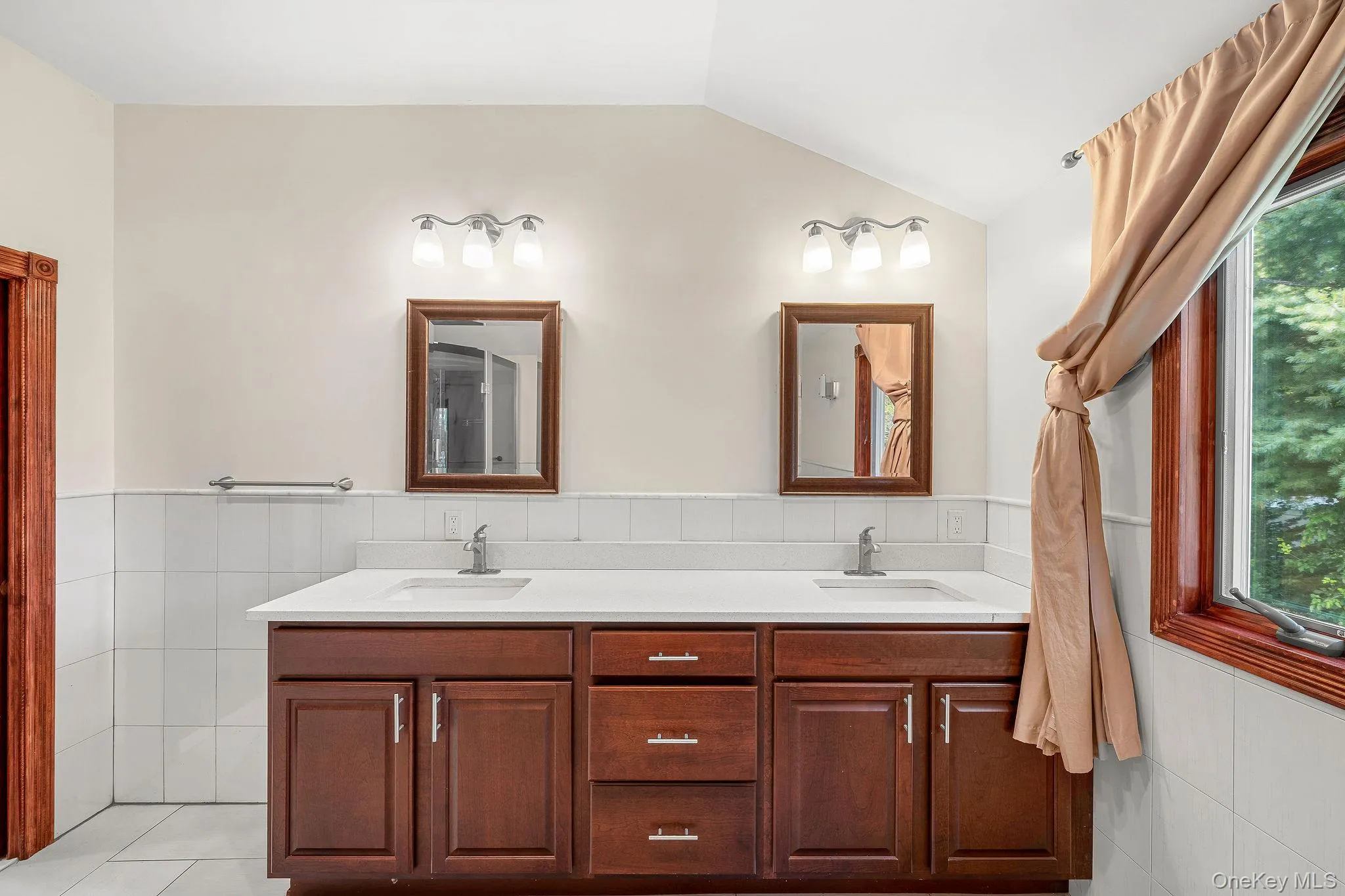 300 Ellen Place, Oyster Bay, NY, 5 Bedrooms Bedrooms, 10 Rooms Rooms,4 BathroomsBathrooms,Residential,For Rent,Ellen,0,1037607 300 Ellen Place, Oyster Bay, NY, 5 Bedrooms Bedrooms, 10 Rooms Rooms,4 BathroomsBathrooms,Residential,For Rent,Ellen,0,1037607