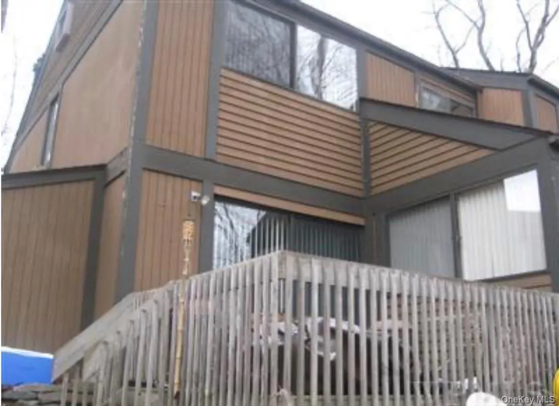 114 Round Hill Road, Greenburgh, NY, 2 Bedrooms Bedrooms, 8 Rooms Rooms,1 BathroomBathrooms,Residential,For Rent,Round Hill,0,1037610 114 Round Hill Road, Greenburgh, NY, 2 Bedrooms Bedrooms, 8 Rooms Rooms,1 BathroomBathrooms,Residential,For Rent,Round Hill,0,1037610