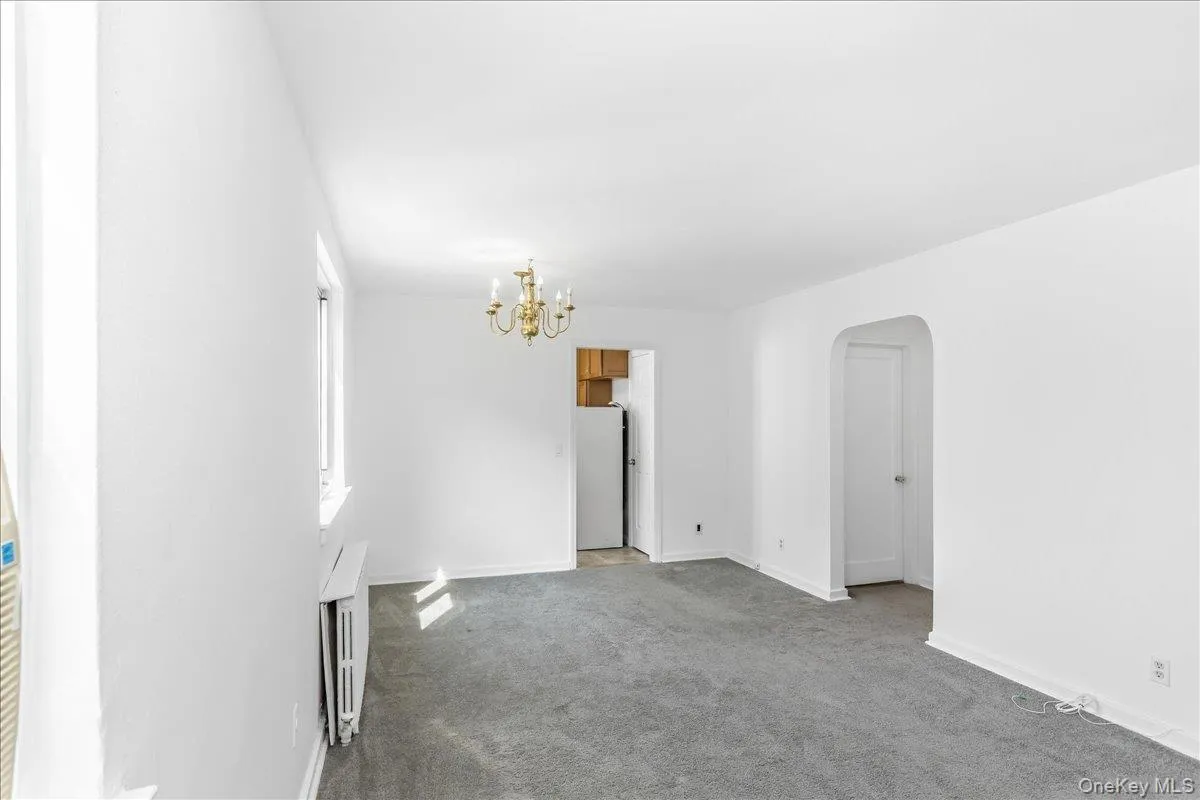 260-57 75th Avenue, New York, NY, 2 Bedrooms Bedrooms, 5 Rooms Rooms,1 BathroomBathrooms,Residential,For Rent,75th,0,1037617 260-57 75th Avenue, New York, NY, 2 Bedrooms Bedrooms, 5 Rooms Rooms,1 BathroomBathrooms,Residential,For Rent,75th,0,1037617