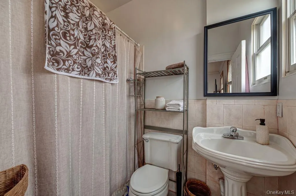 45 Penataquit Avenue, Islip, NY, 10 Bedrooms Bedrooms, 15 Rooms Rooms,7 BathroomsBathrooms,Residential,For Rent,Penataquit,0,1037620 45 Penataquit Avenue, Islip, NY, 10 Bedrooms Bedrooms, 15 Rooms Rooms,7 BathroomsBathrooms,Residential,For Rent,Penataquit,0,1037620