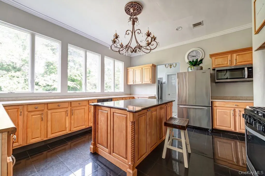 45 Penataquit Avenue, Islip, NY, 10 Bedrooms Bedrooms, 15 Rooms Rooms,7 BathroomsBathrooms,Residential,For Rent,Penataquit,0,1037620 45 Penataquit Avenue, Islip, NY, 10 Bedrooms Bedrooms, 15 Rooms Rooms,7 BathroomsBathrooms,Residential,For Rent,Penataquit,0,1037620