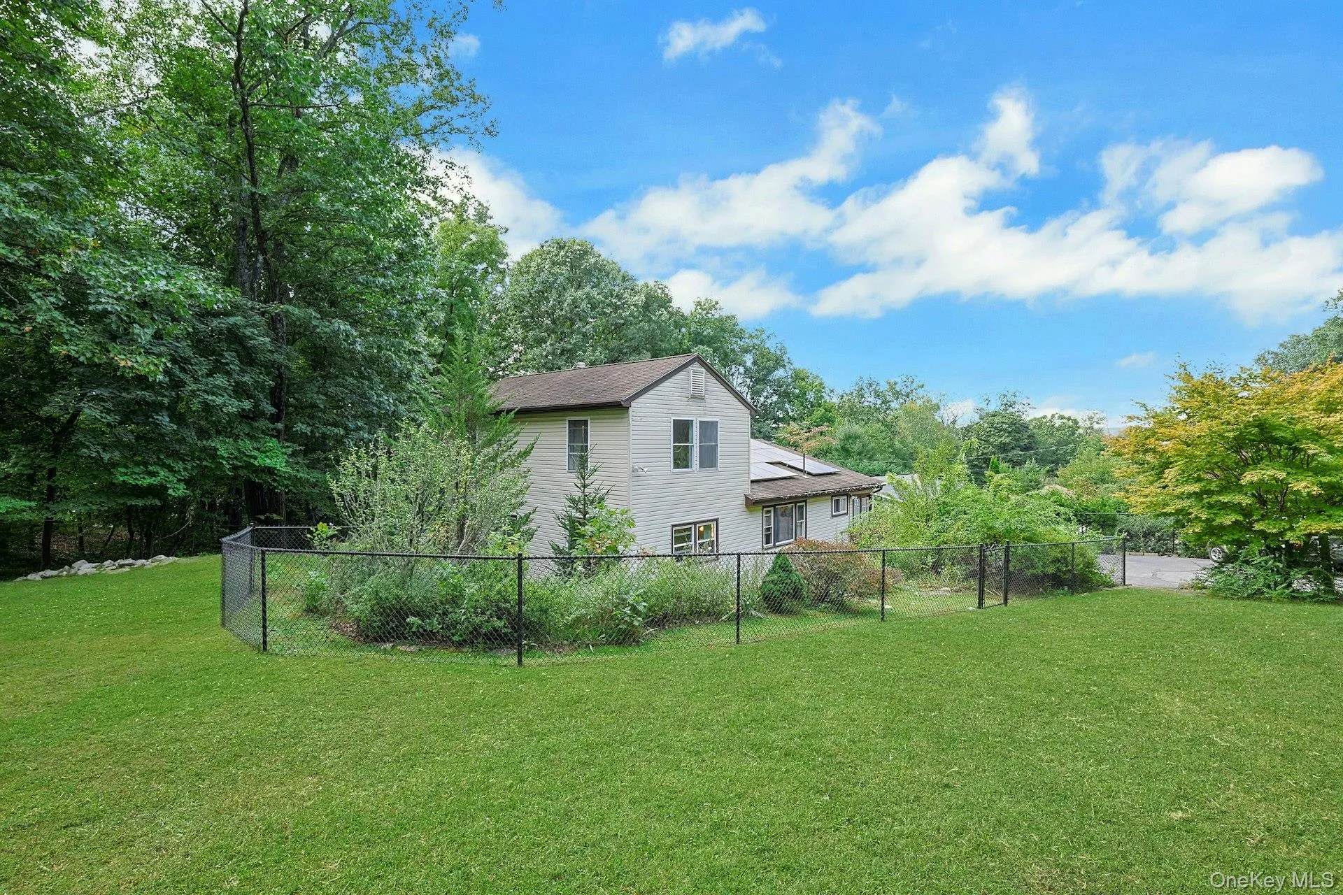 30 Strawberry Hill Lane, Clarkstown, NY, 4 Bedrooms Bedrooms, 8 Rooms Rooms,2 BathroomsBathrooms,Residential,For Rent,Strawberry Hill,0,1037621 30 Strawberry Hill Lane, Clarkstown, NY, 4 Bedrooms Bedrooms, 8 Rooms Rooms,2 BathroomsBathrooms,Residential,For Rent,Strawberry Hill,0,1037621