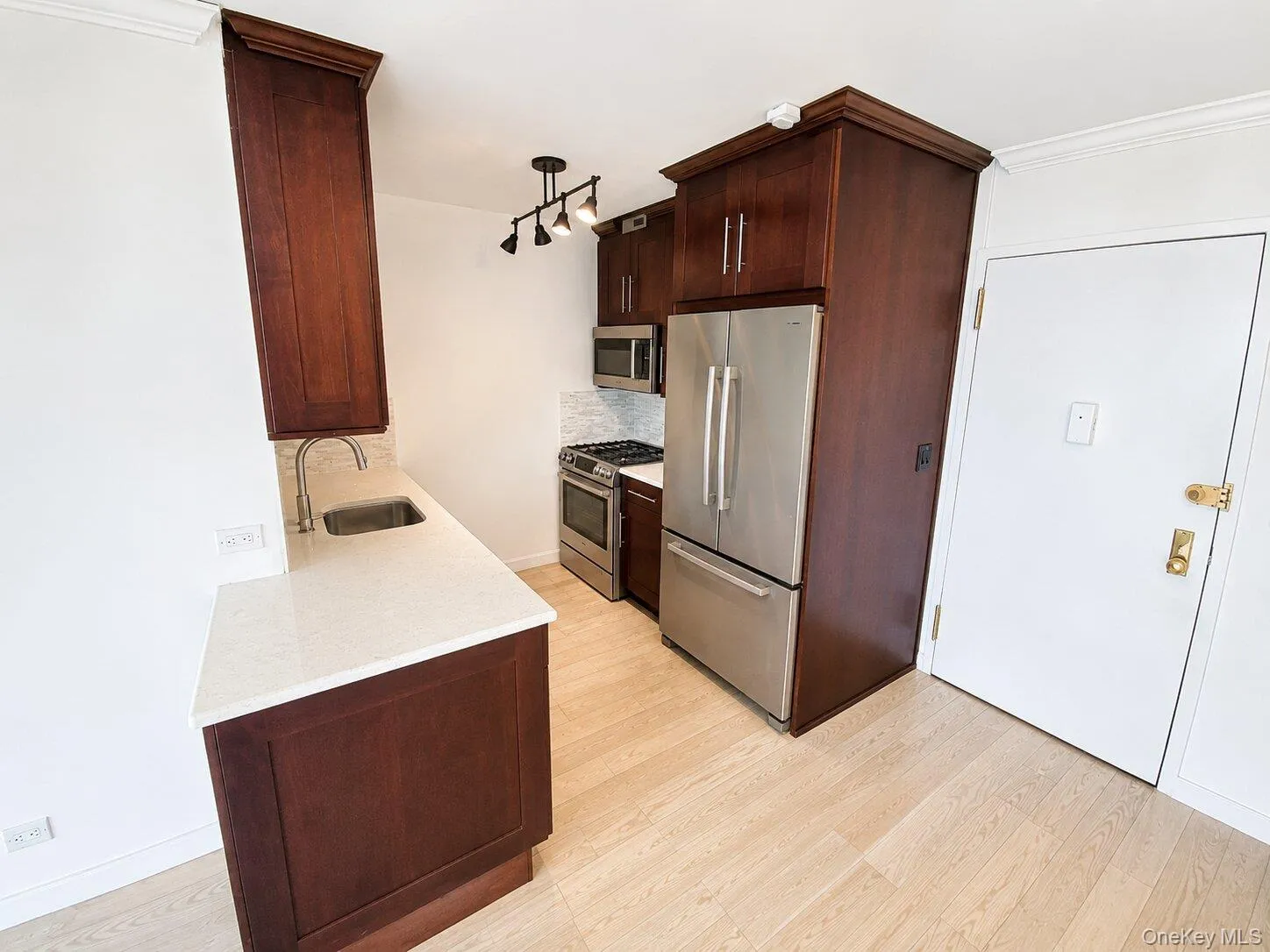 26910 Grand Central Parkway, New York, NY, 1 Bedroom Bedrooms, 3 Rooms Rooms,2 BathroomsBathrooms,Residential,For Rent,Grand Central,0,1037625 26910 Grand Central Parkway, New York, NY, 1 Bedroom Bedrooms, 3 Rooms Rooms,2 BathroomsBathrooms,Residential,For Rent,Grand Central,0,1037625