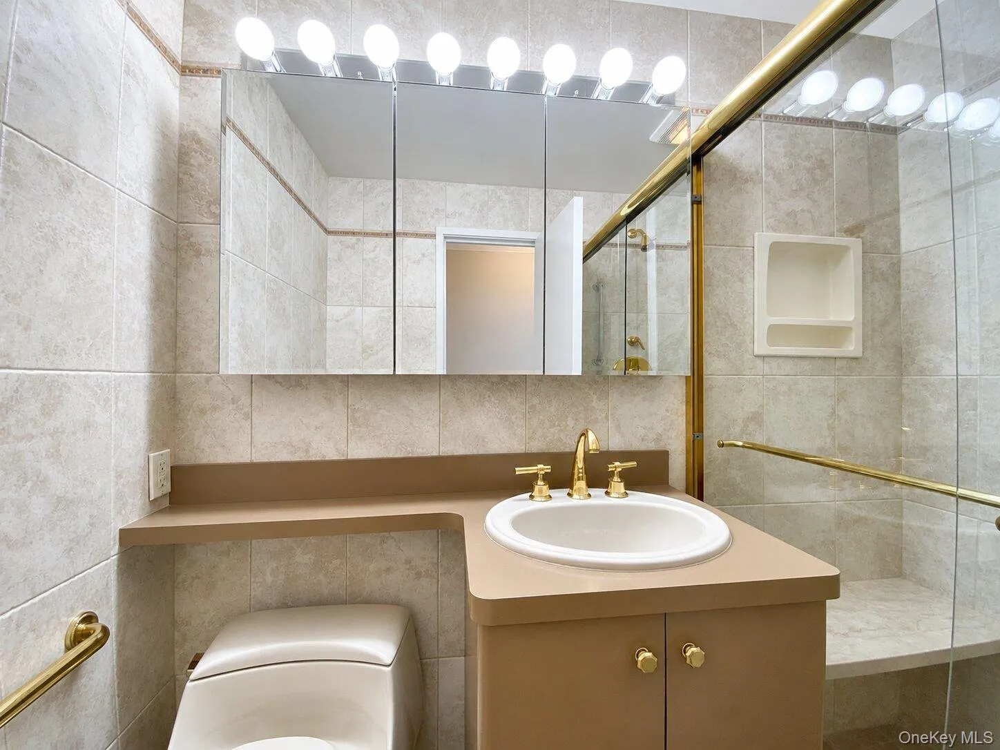 26910 Grand Central Parkway, New York, NY, 1 Bedroom Bedrooms, 3 Rooms Rooms,2 BathroomsBathrooms,Residential,For Rent,Grand Central,0,1037625 26910 Grand Central Parkway, New York, NY, 1 Bedroom Bedrooms, 3 Rooms Rooms,2 BathroomsBathrooms,Residential,For Rent,Grand Central,0,1037625