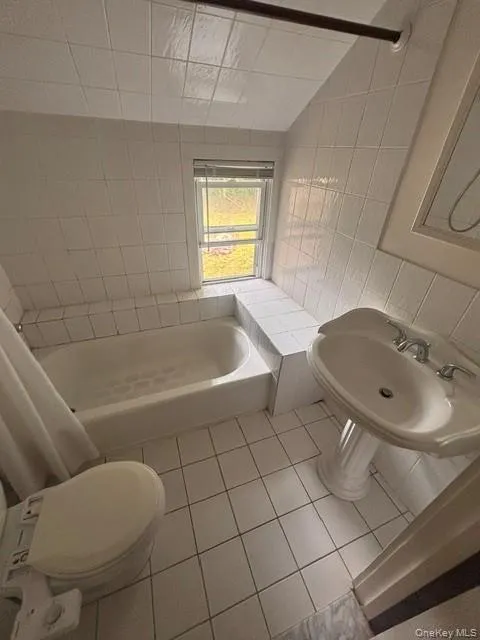 Upstairs full bath Upstairs full bath