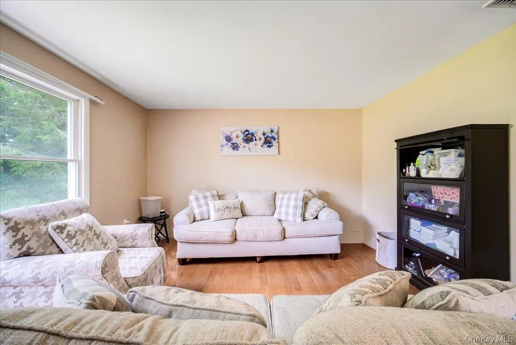 46 Harmony Hill Road, Pawling, NY, 3 Bedrooms Bedrooms, 10 Rooms Rooms,2 BathroomsBathrooms,Residential,For Rent,Harmony Hill,0,1037637 46 Harmony Hill Road, Pawling, NY, 3 Bedrooms Bedrooms, 10 Rooms Rooms,2 BathroomsBathrooms,Residential,For Rent,Harmony Hill,0,1037637