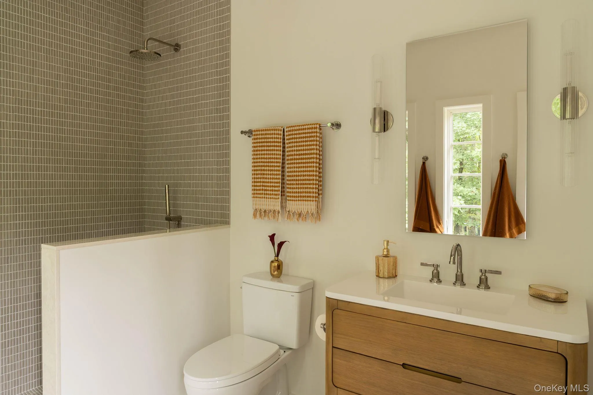 35 Old Farm Road, Rhinebeck, NY, 3 Bedrooms Bedrooms, 16 Rooms Rooms,5 BathroomsBathrooms,Residential,For Rent,Old Farm,0,1037641 35 Old Farm Road, Rhinebeck, NY, 3 Bedrooms Bedrooms, 16 Rooms Rooms,5 BathroomsBathrooms,Residential,For Rent,Old Farm,0,1037641