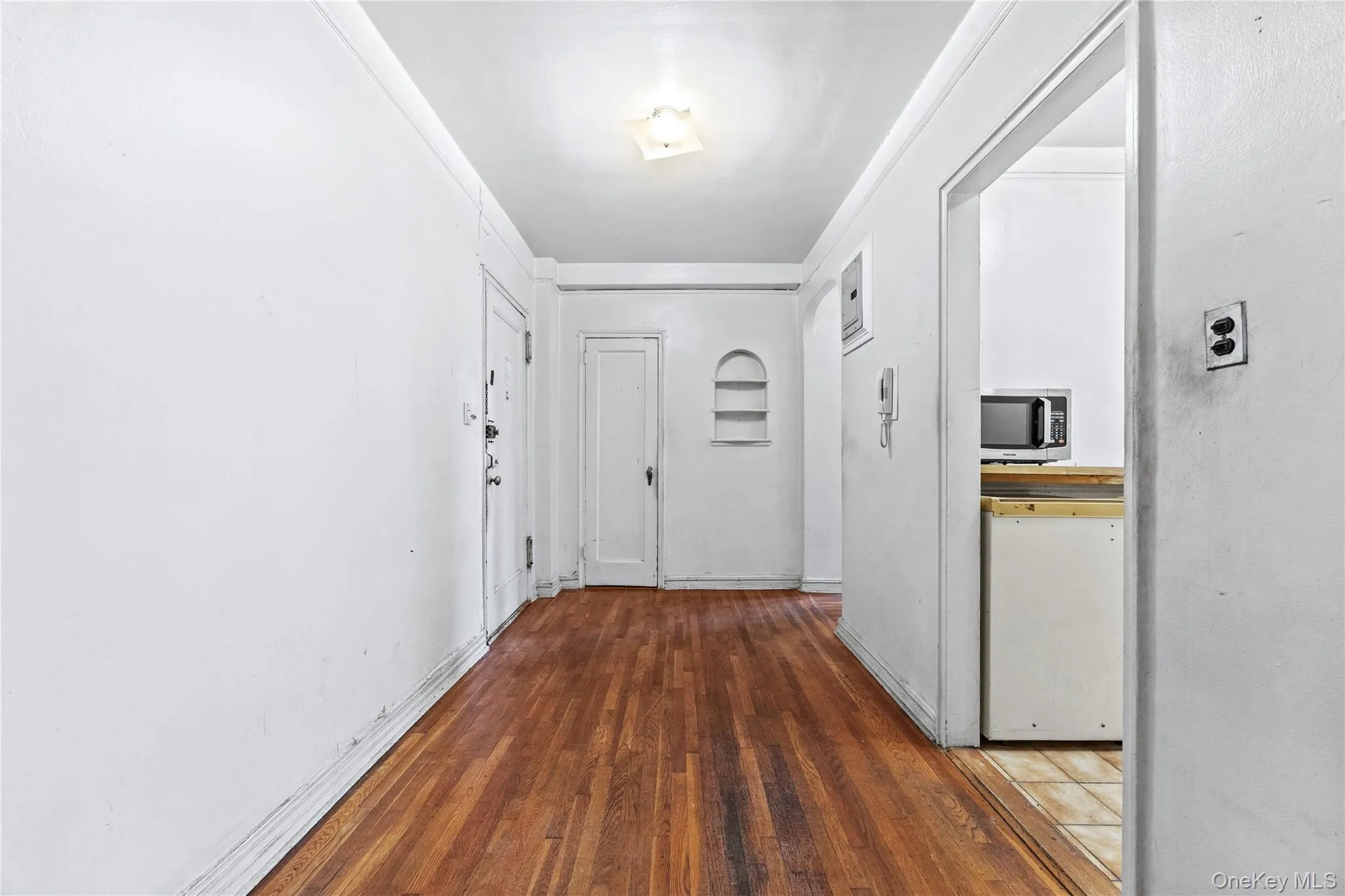 65-36 Wetherole Street, New York, NY, 1 Bedroom Bedrooms, 4 Rooms Rooms,1 BathroomBathrooms,Residential,For Rent,Wetherole,0,1037645 65-36 Wetherole Street, New York, NY, 1 Bedroom Bedrooms, 4 Rooms Rooms,1 BathroomBathrooms,Residential,For Rent,Wetherole,0,1037645