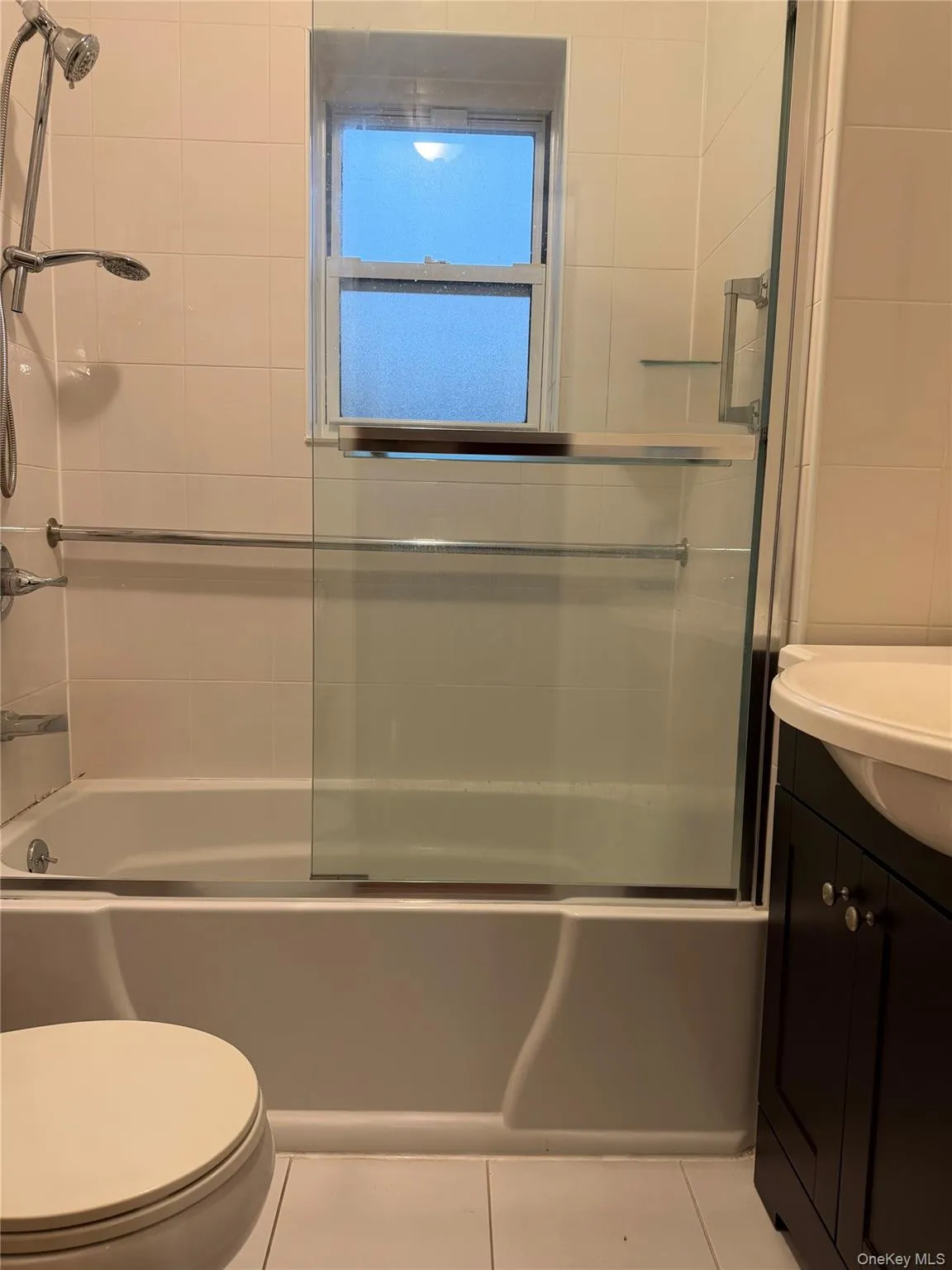 8615 88th Avenue, New York, NY, 3 Bedrooms Bedrooms, 7 Rooms Rooms,2 BathroomsBathrooms,Residential,For Rent,88th,0,1037647 8615 88th Avenue, New York, NY, 3 Bedrooms Bedrooms, 7 Rooms Rooms,2 BathroomsBathrooms,Residential,For Rent,88th,0,1037647