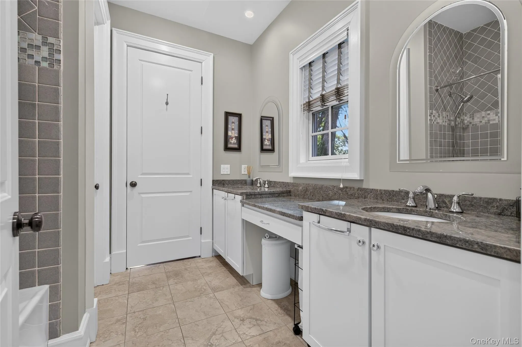 Full shared Bath, first floor Full shared Bath, first floor