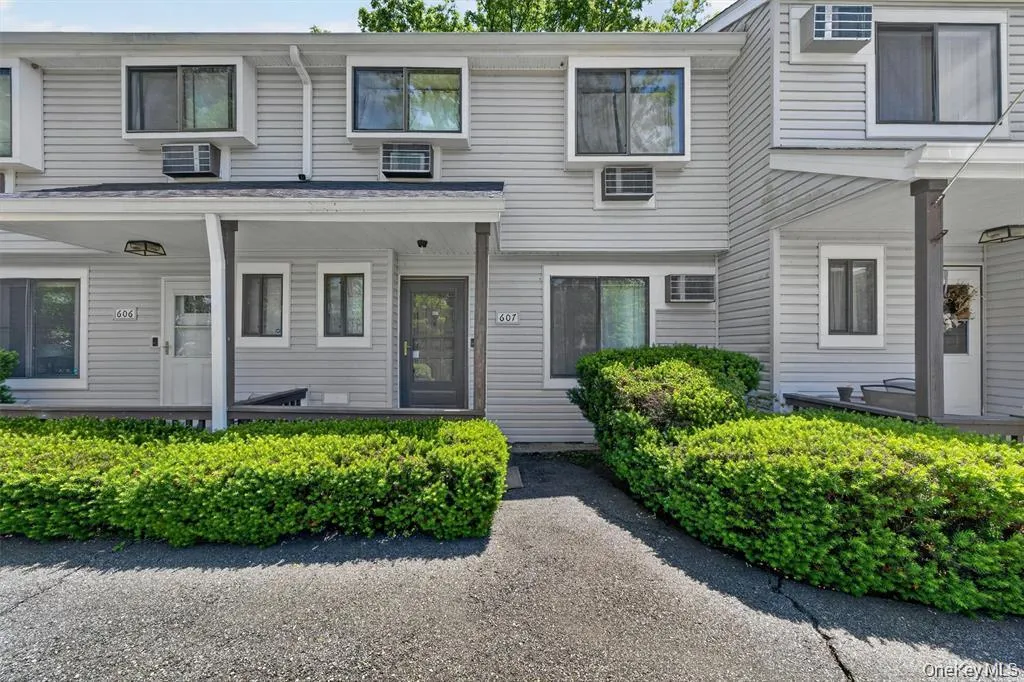 607 Mountain Laurel Drive, Monroe, NY, 3 Bedrooms Bedrooms, 6 Rooms Rooms,2 BathroomsBathrooms,Residential,For Rent,Mountain Laurel,0,1037650 607 Mountain Laurel Drive, Monroe, NY, 3 Bedrooms Bedrooms, 6 Rooms Rooms,2 BathroomsBathrooms,Residential,For Rent,Mountain Laurel,0,1037650